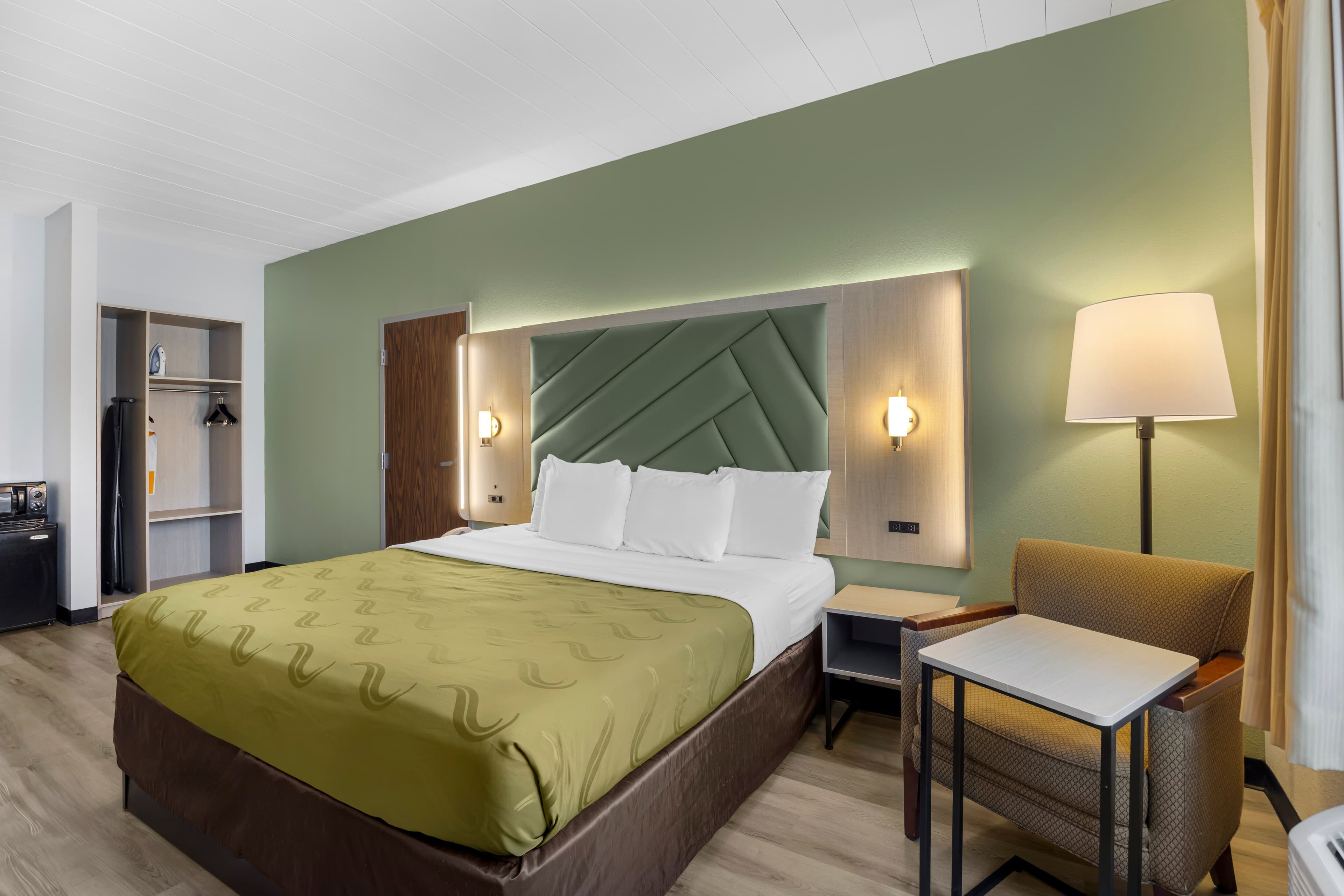 Quality Inn & Suites Monterey I-40 - Image 3