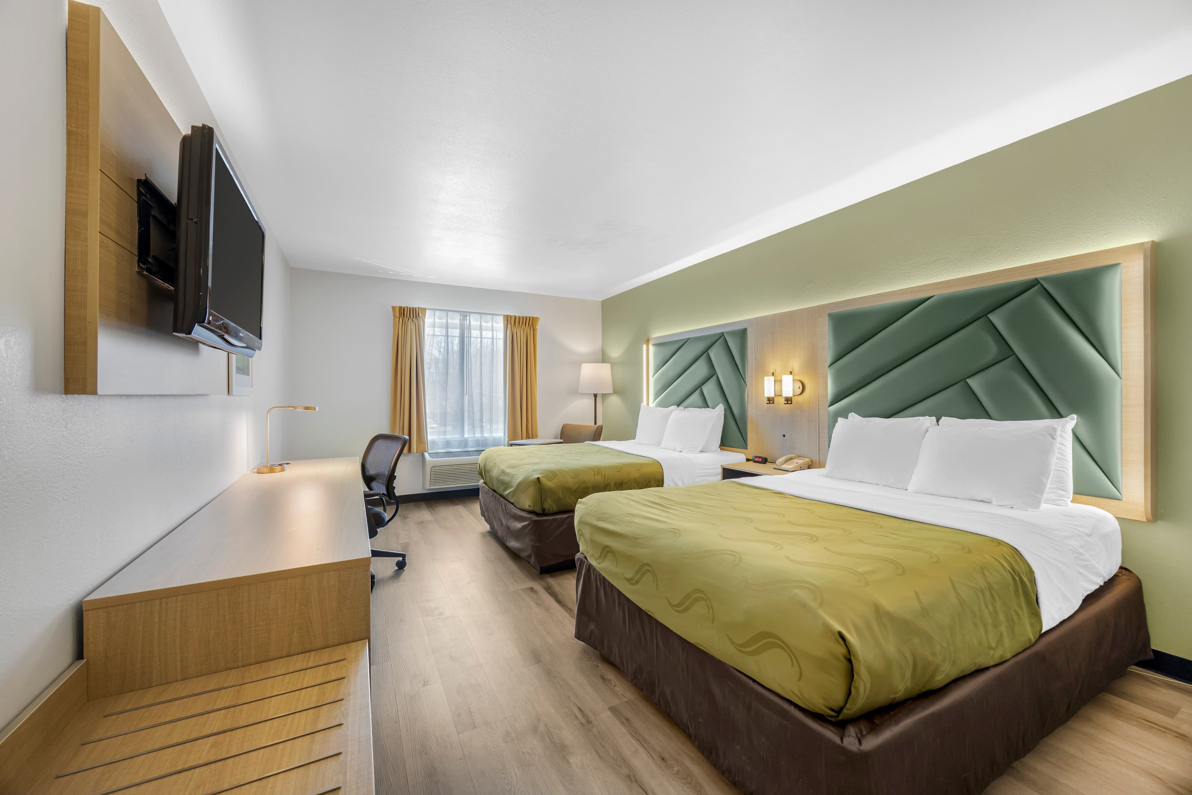 Quality Inn & Suites Monterey I-40 — 6