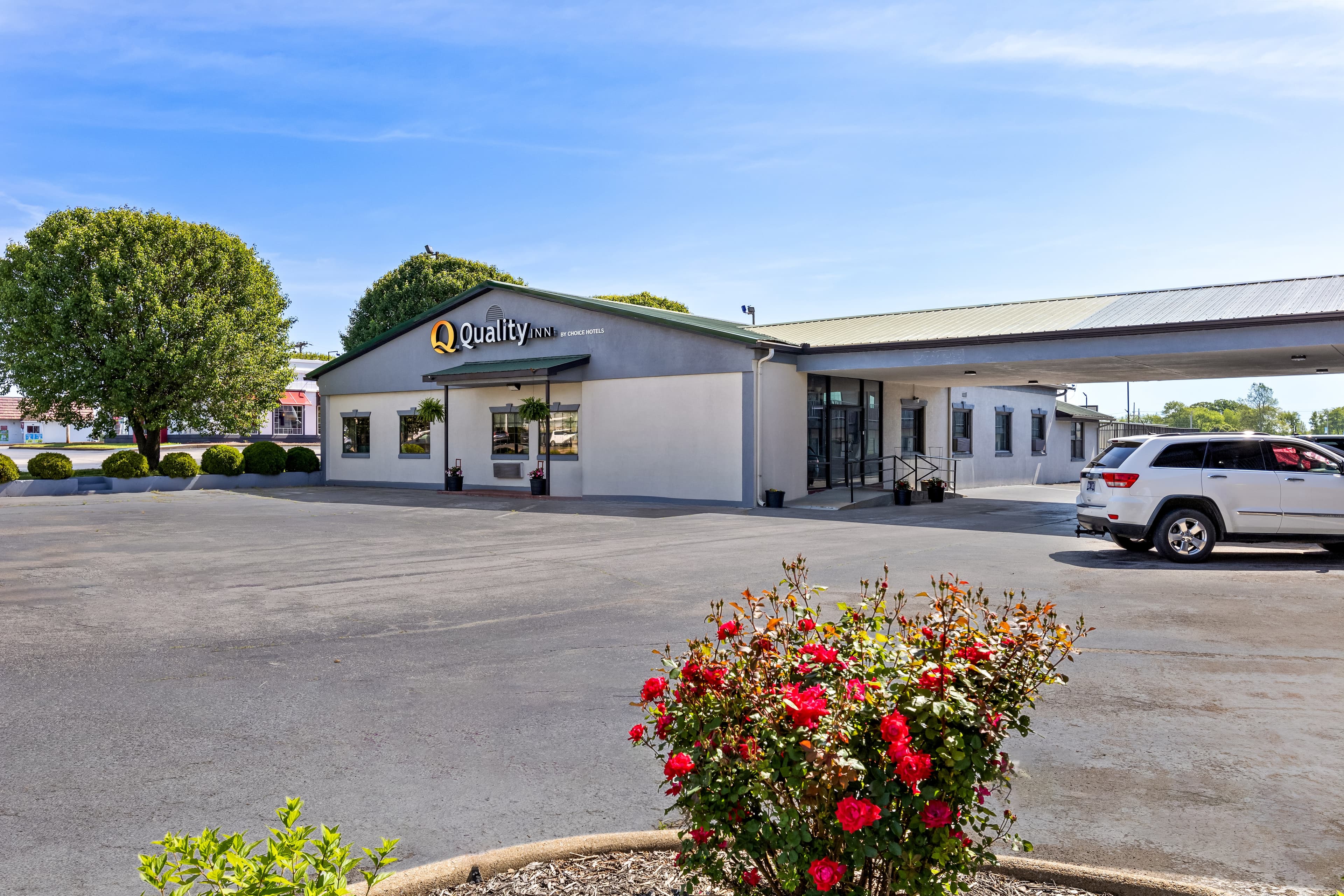 Quality Inn Lawrenceburg - Image 1