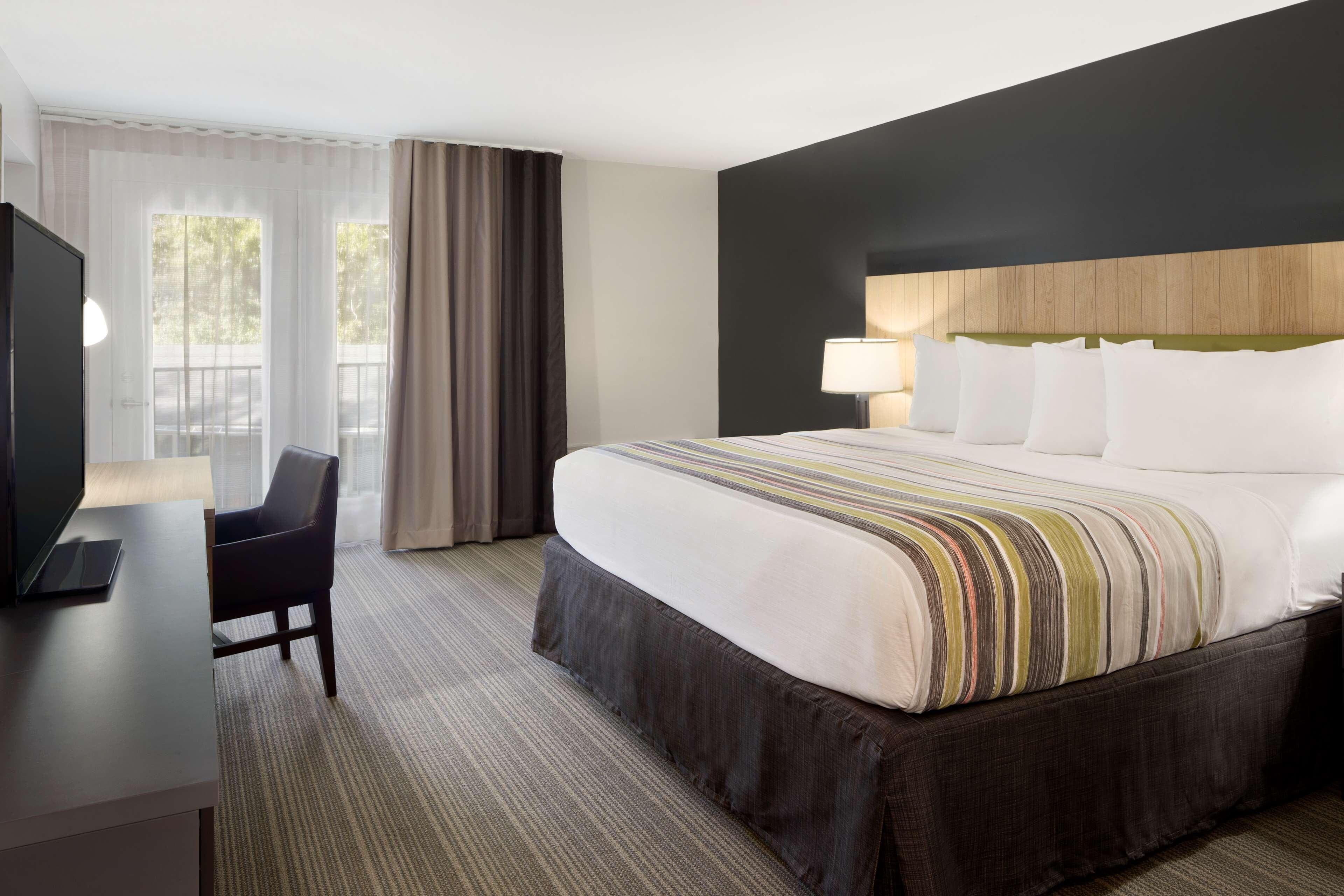 Country Inn & Suites by Radisson, Gatlinburg, TN - Image 2