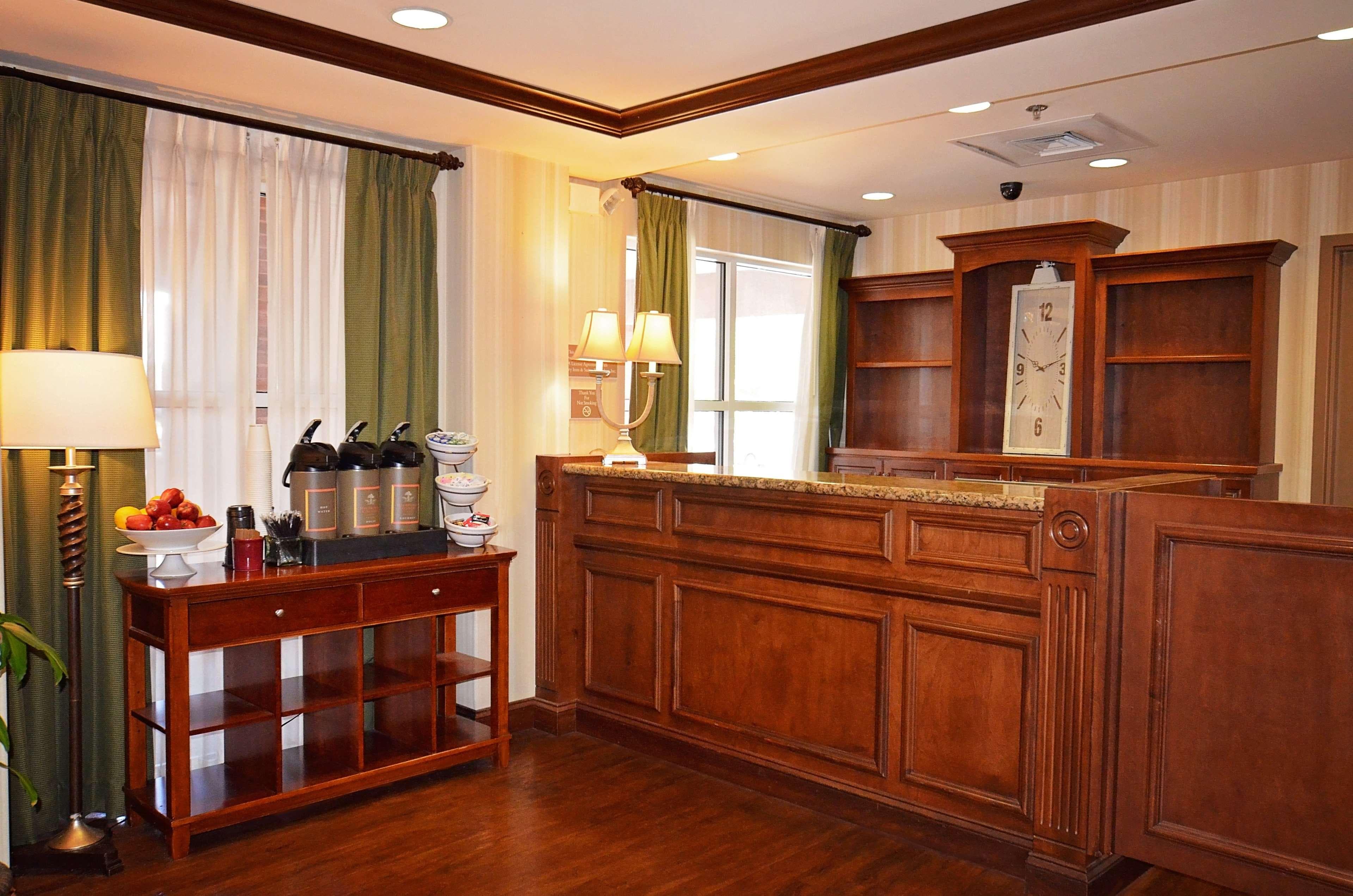 Country Inn & Suites by Radisson, Knoxville at Cedar Bluff, TN - Image 1