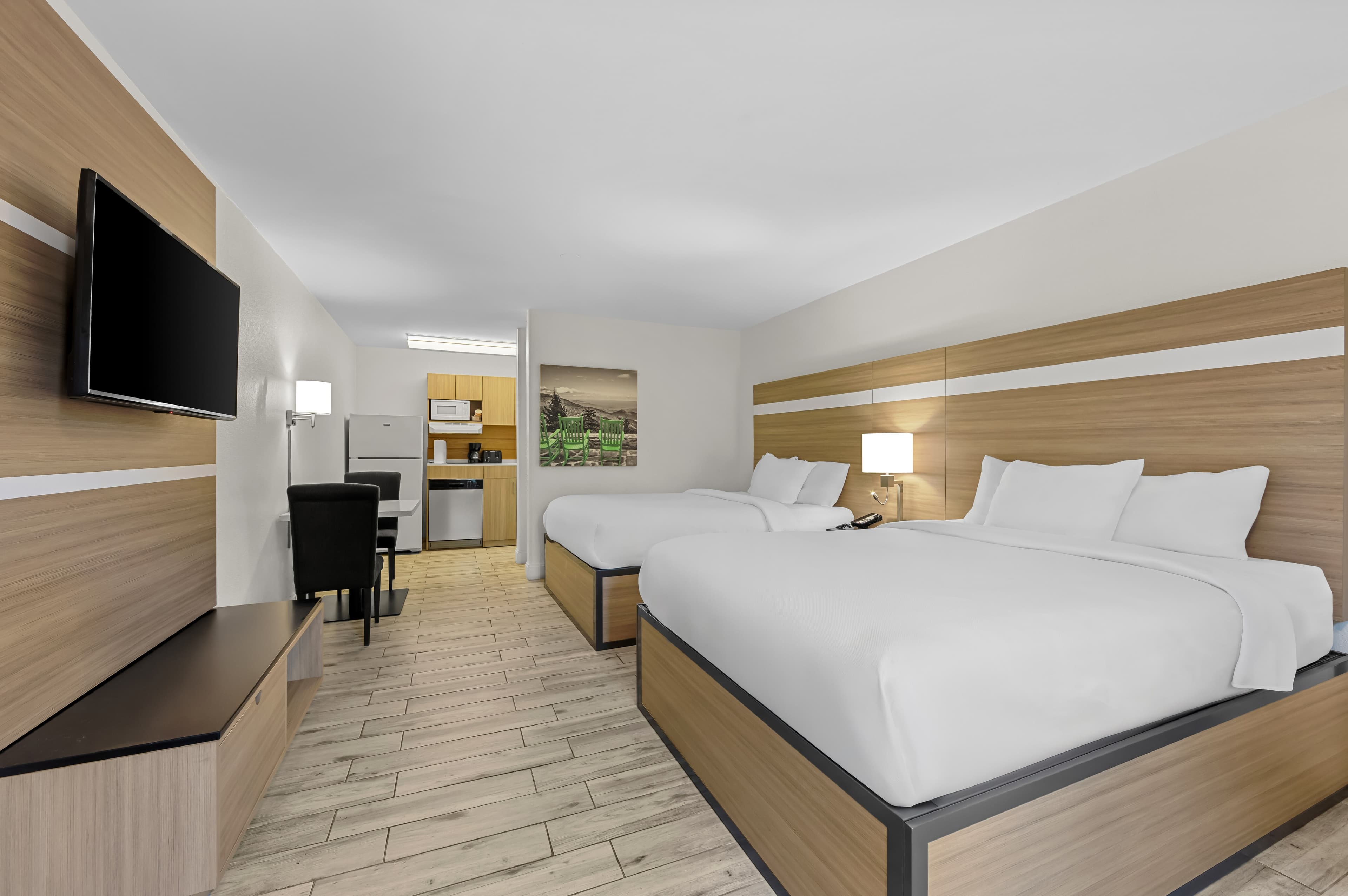 MainStay Suites Knoxville - Cedar Bluff - Image 3