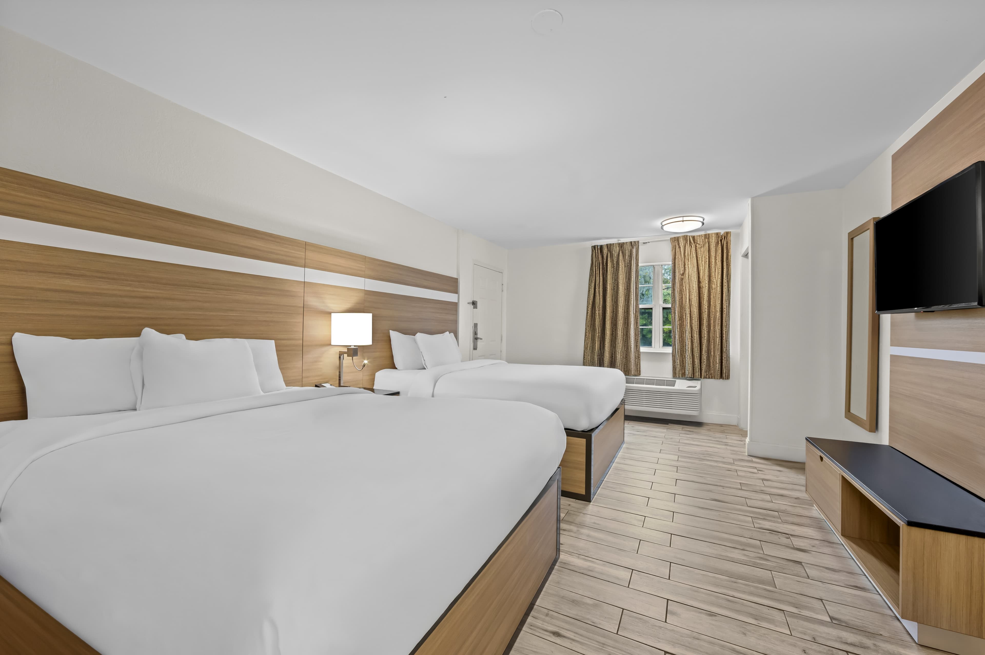 MainStay Suites Knoxville - Cedar Bluff - Image 4