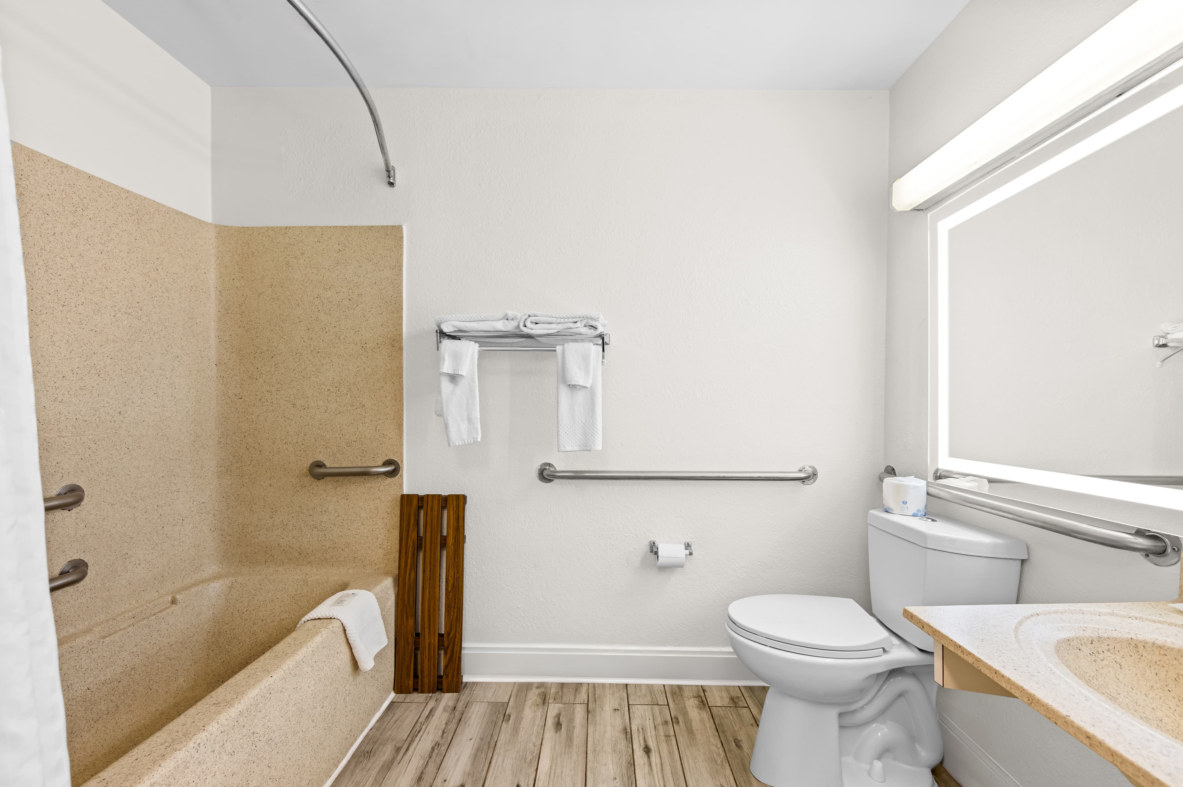 MainStay Suites Knoxville - Cedar Bluff — 11