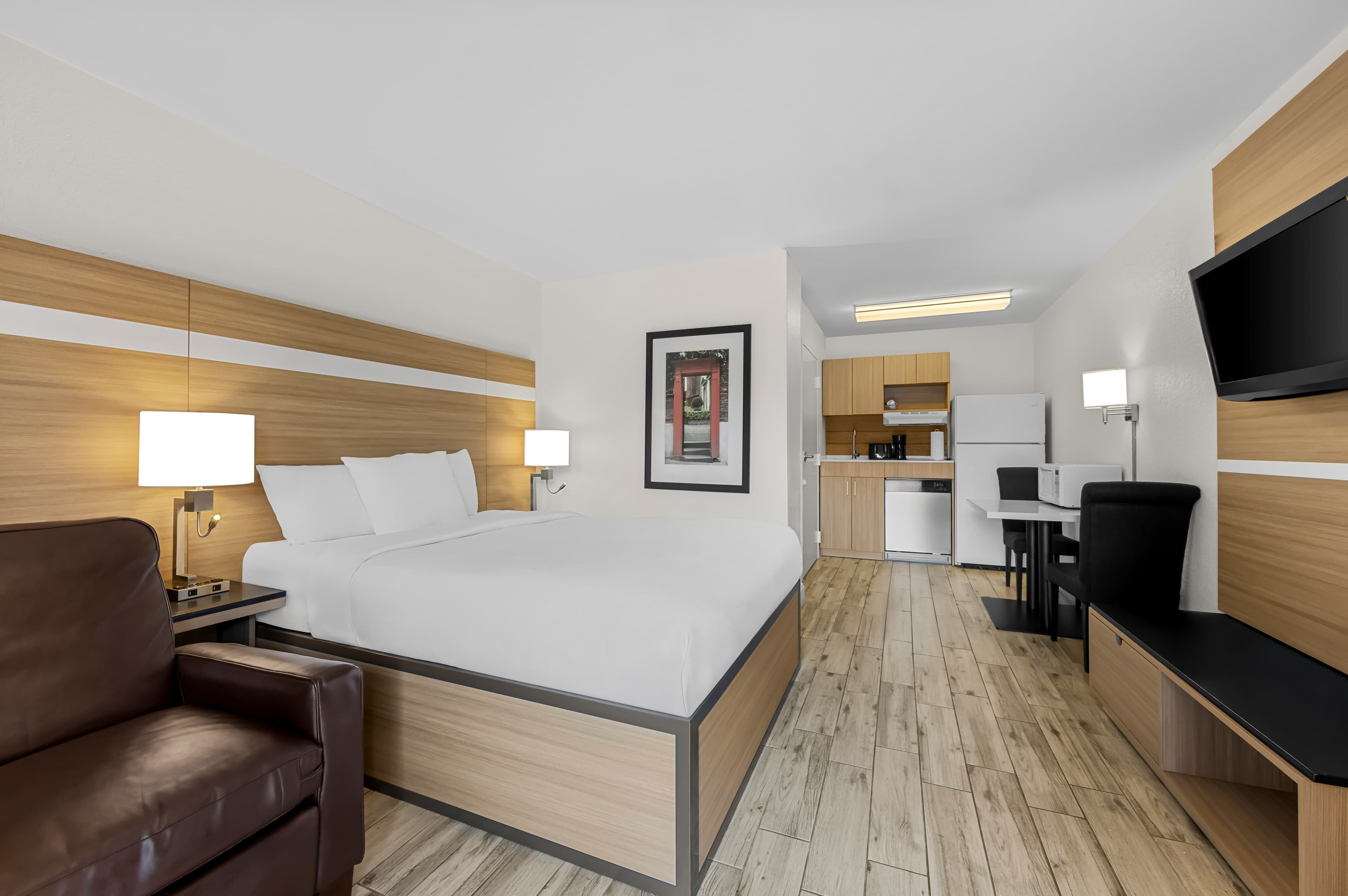 MainStay Suites Knoxville - Cedar Bluff — 14