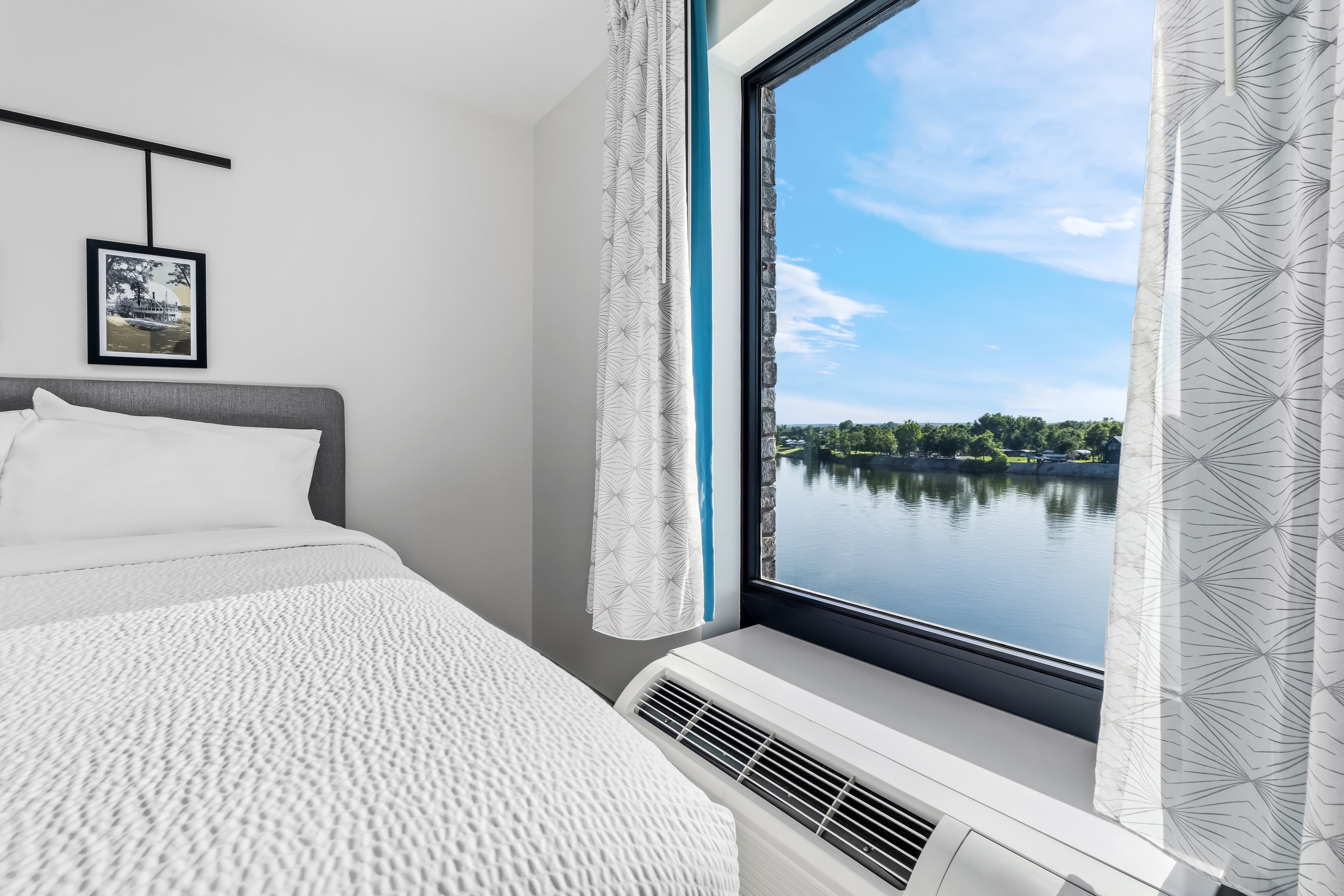 Sleep Inn & Suites Savannah Tennessee Riverfront — 25