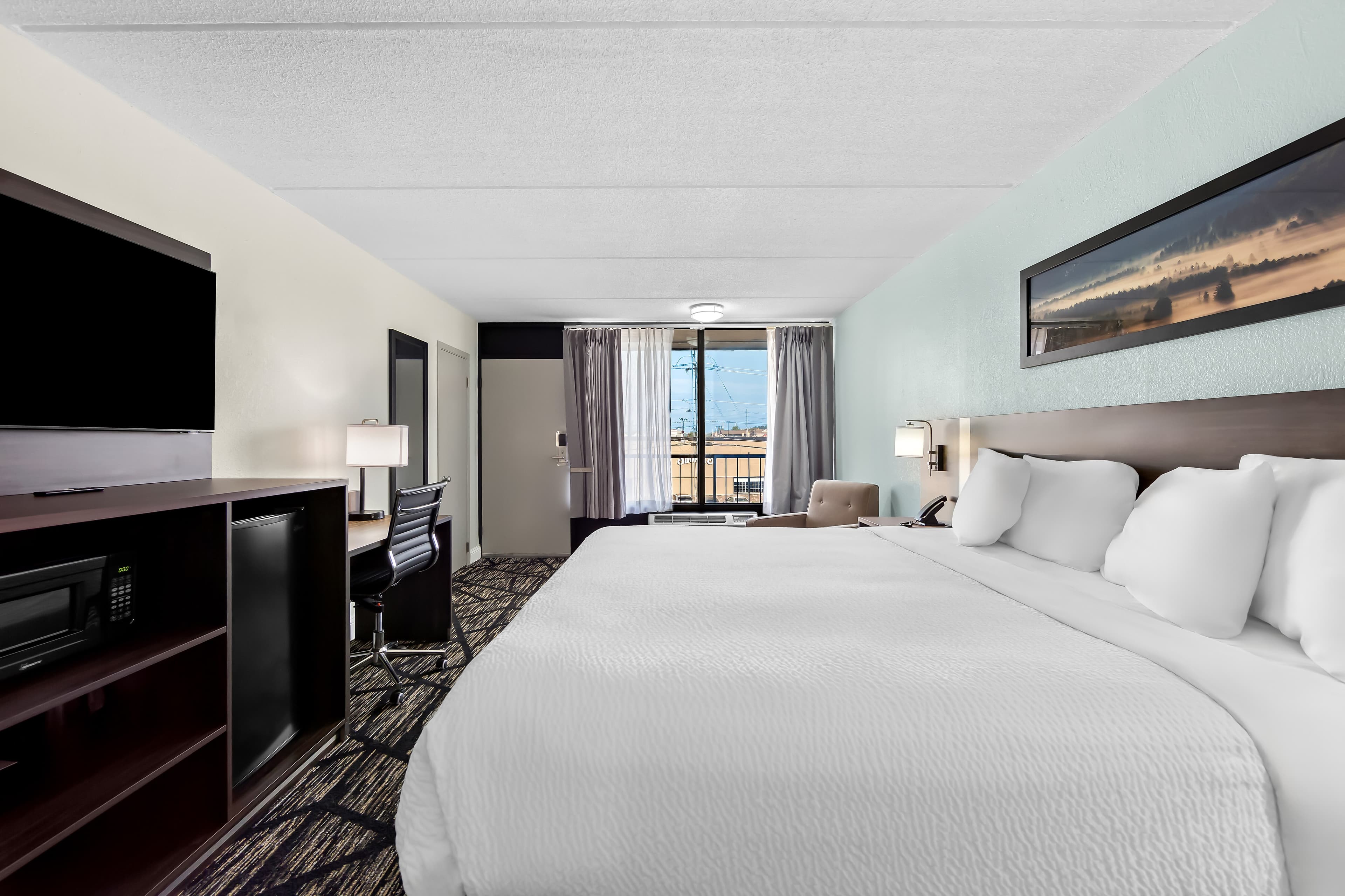 Clarion Inn & Suites near the Leconte Center Pigeon Forge — 6