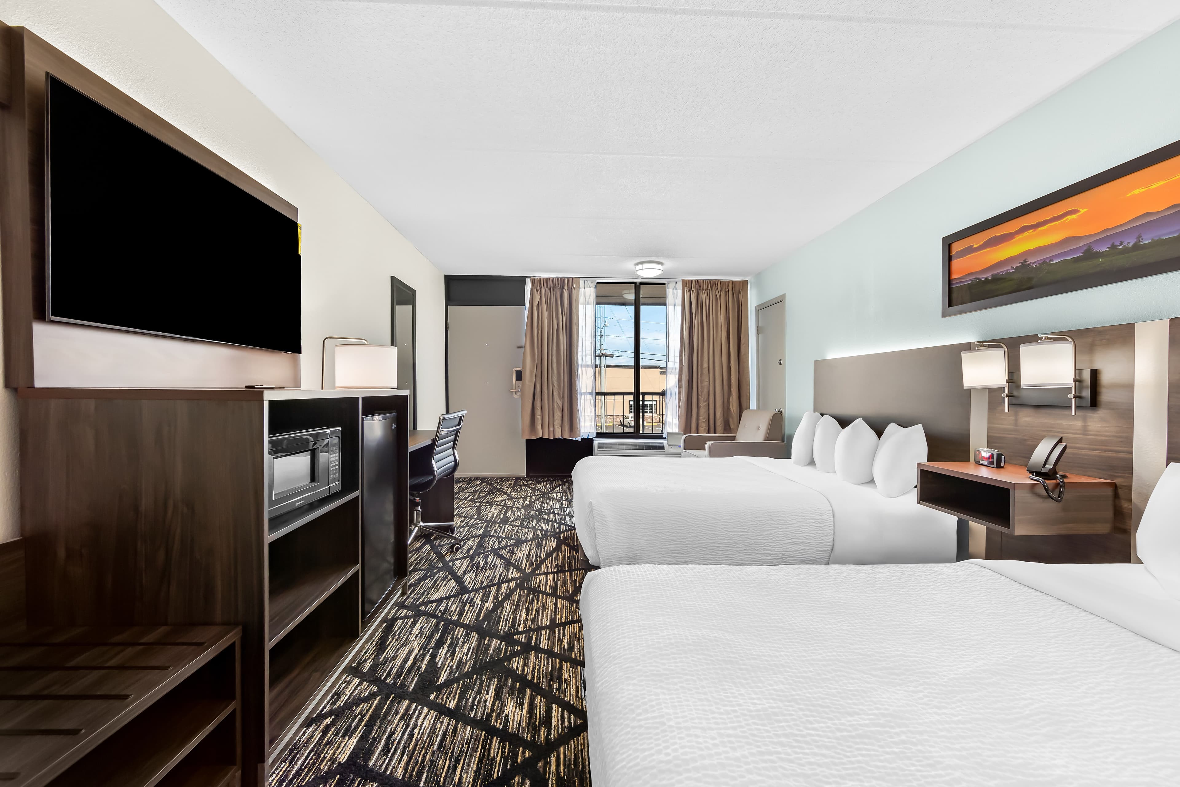 Clarion Inn & Suites near the Leconte Center Pigeon Forge — 10
