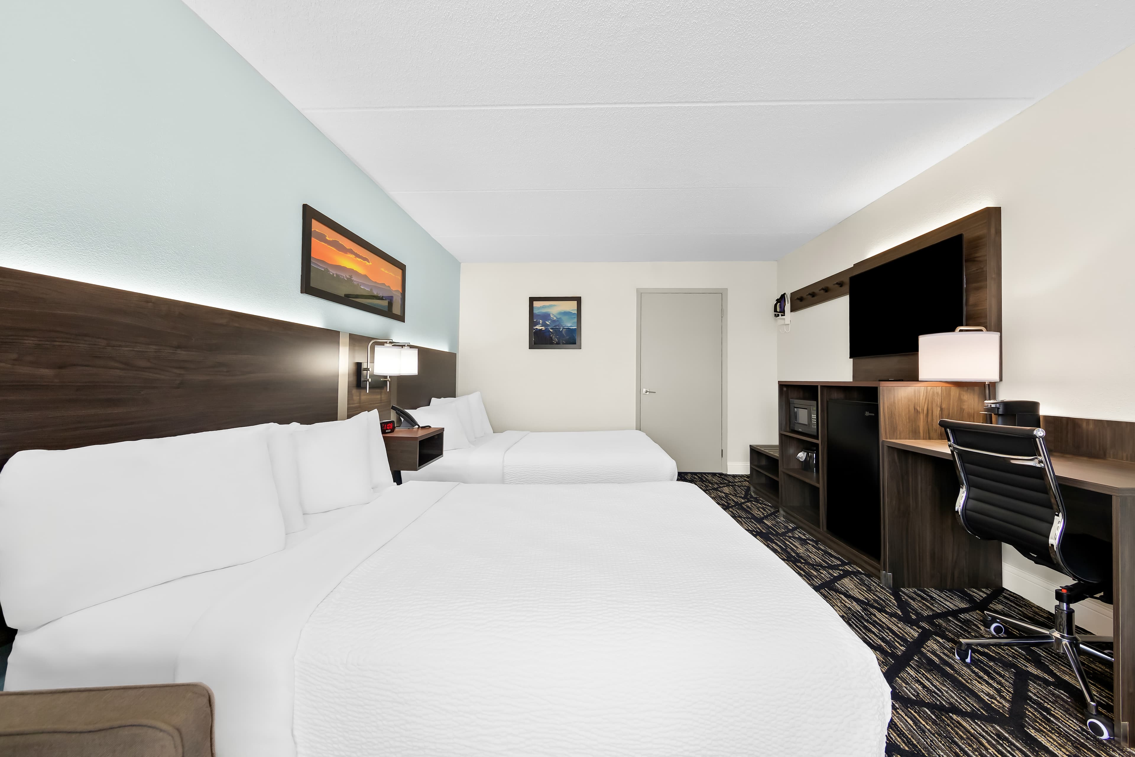 Clarion Inn & Suites near the Leconte Center Pigeon Forge — 11