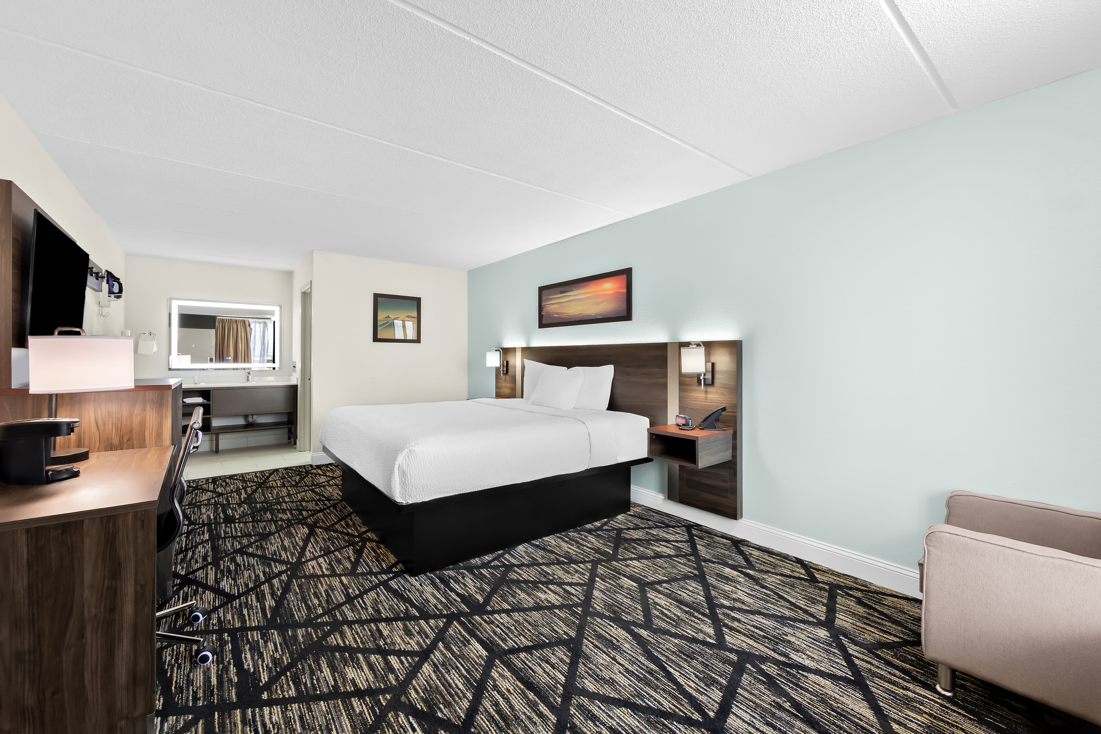 Clarion Inn & Suites near the Leconte Center Pigeon Forge — 16