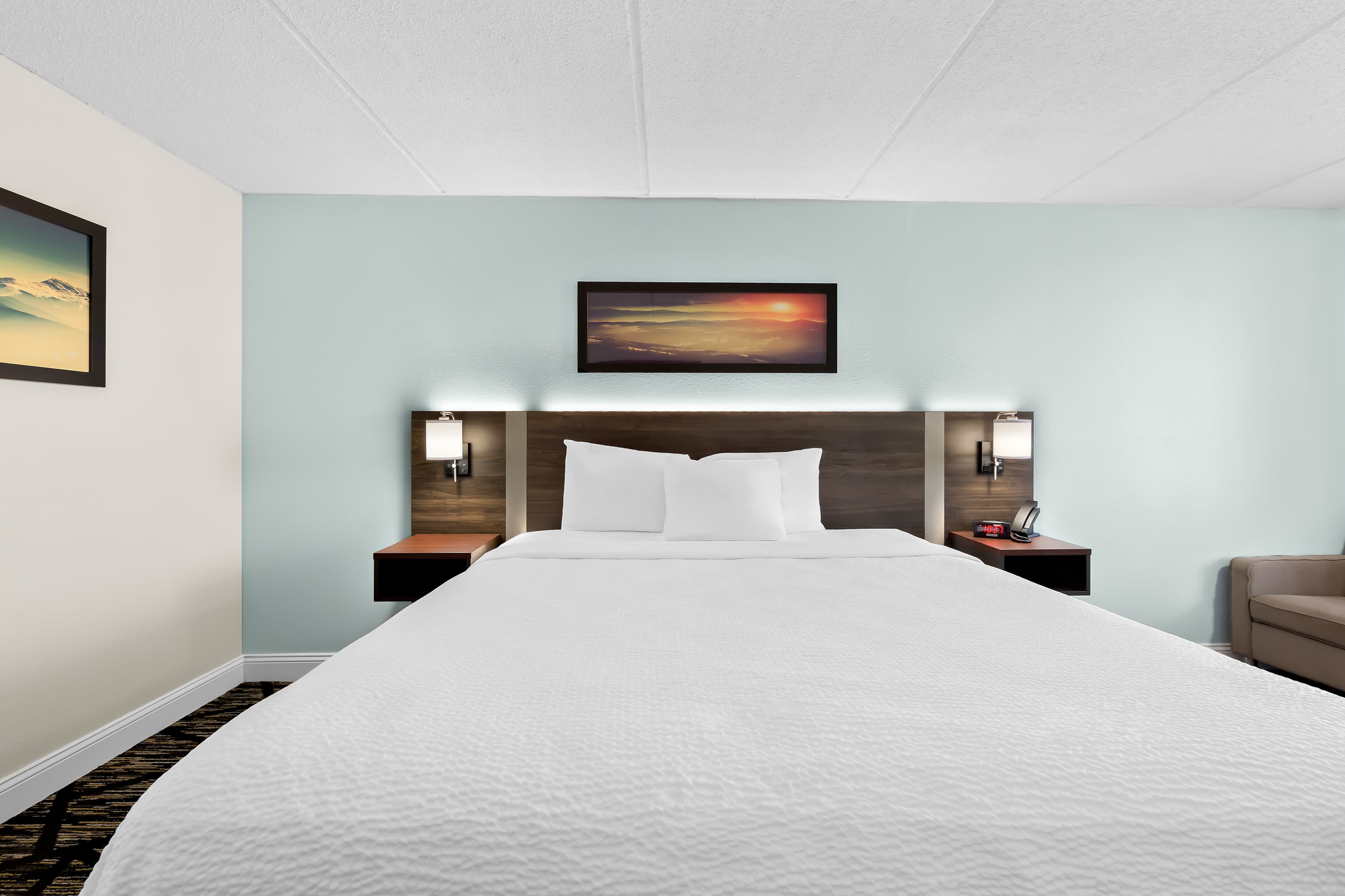 Clarion Inn & Suites near the Leconte Center Pigeon Forge — 18