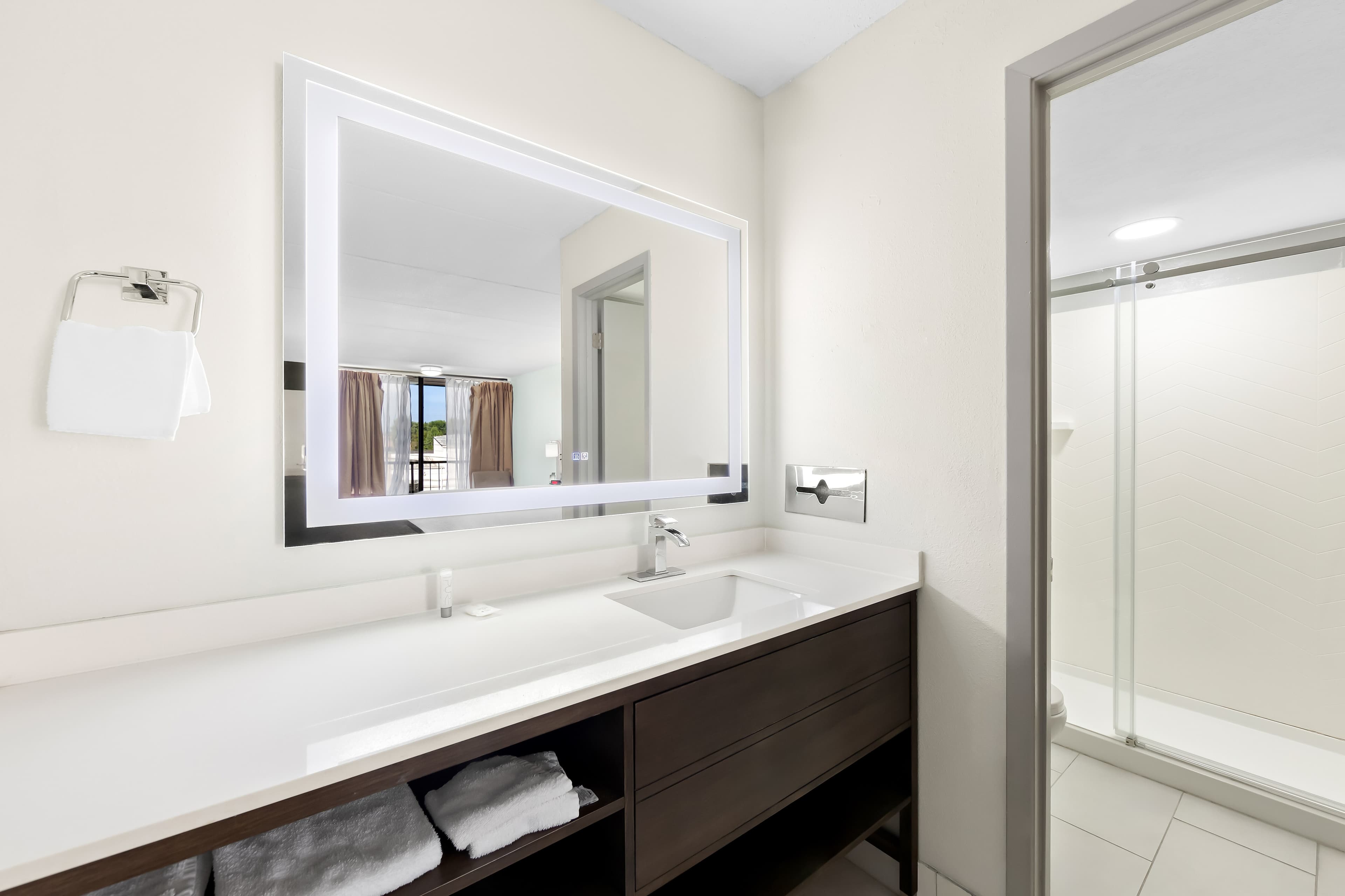 Clarion Inn & Suites near the Leconte Center Pigeon Forge — 20