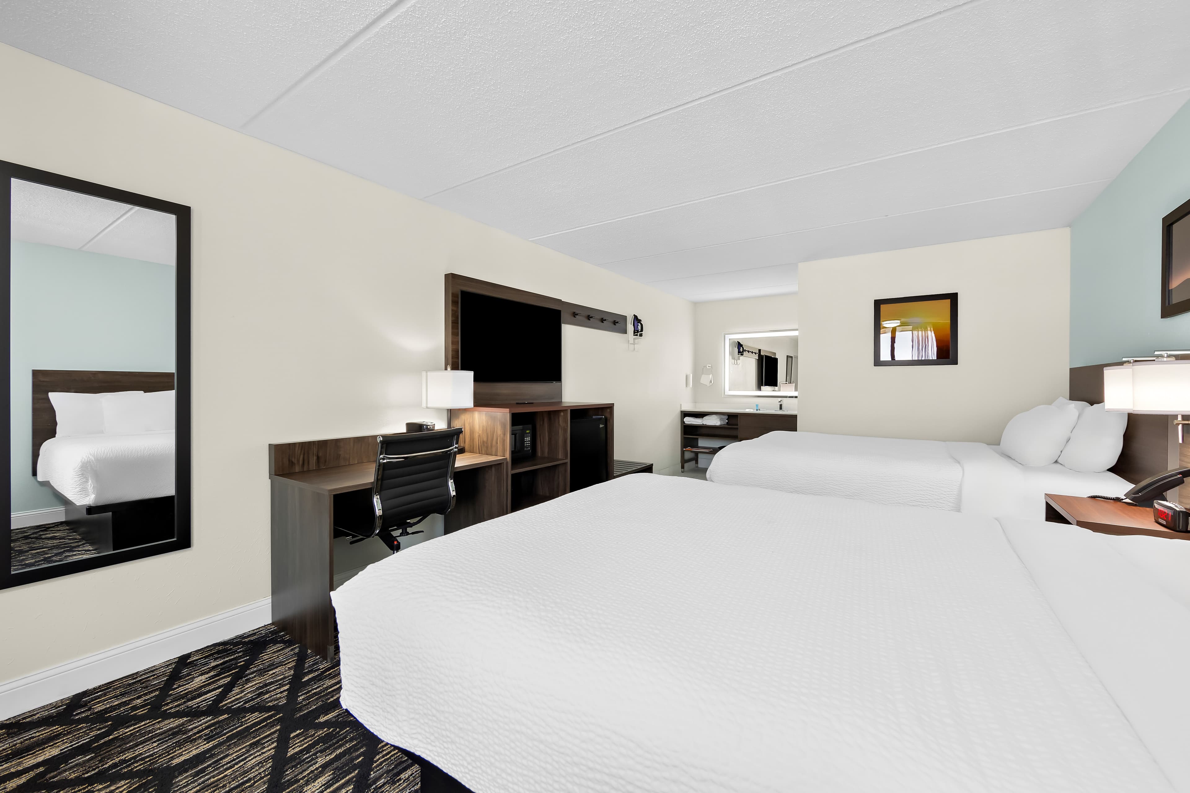 Clarion Inn & Suites near the Leconte Center Pigeon Forge — 25