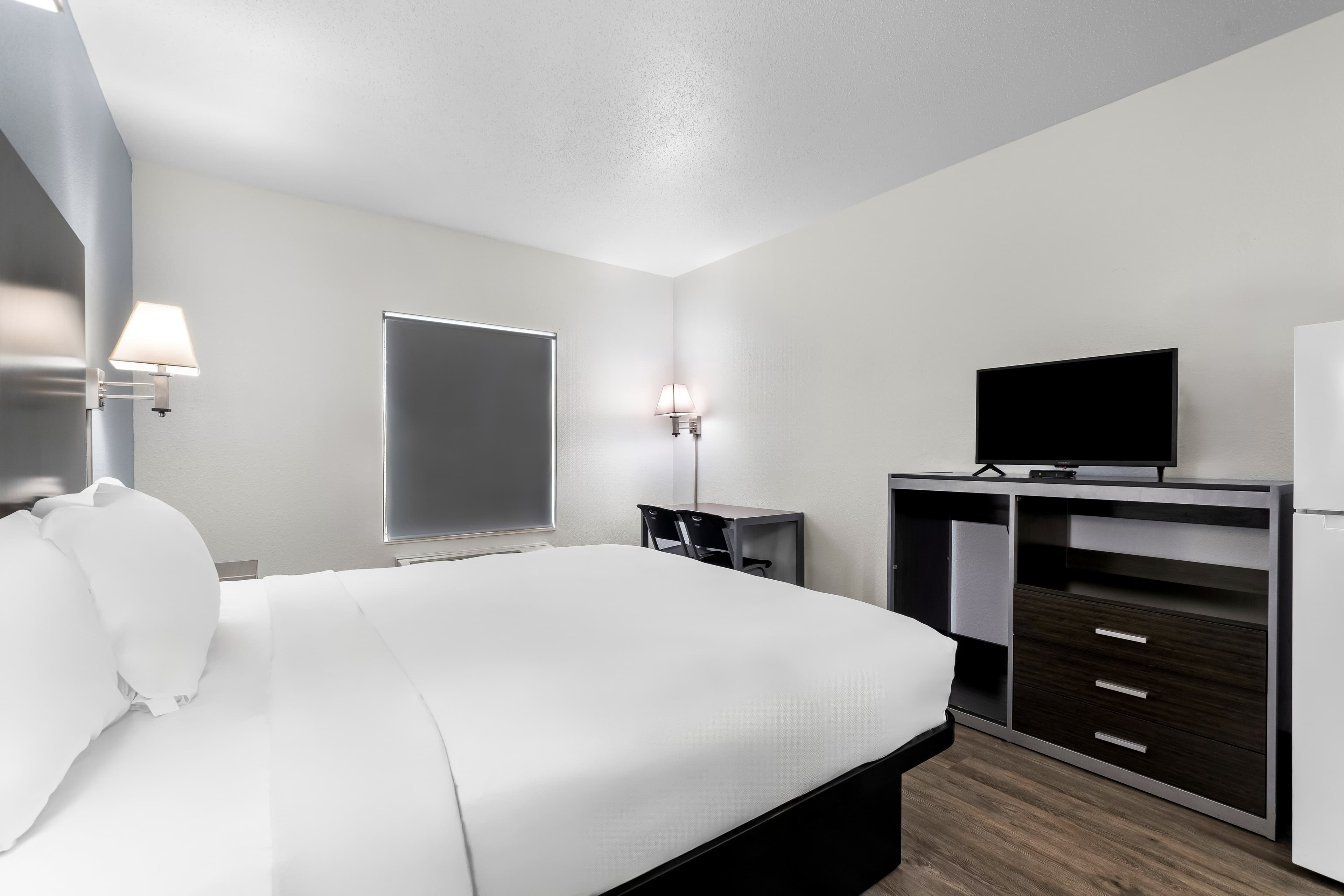 Suburban Studios Chattanooga Northeast - Ooltewah - Image 3