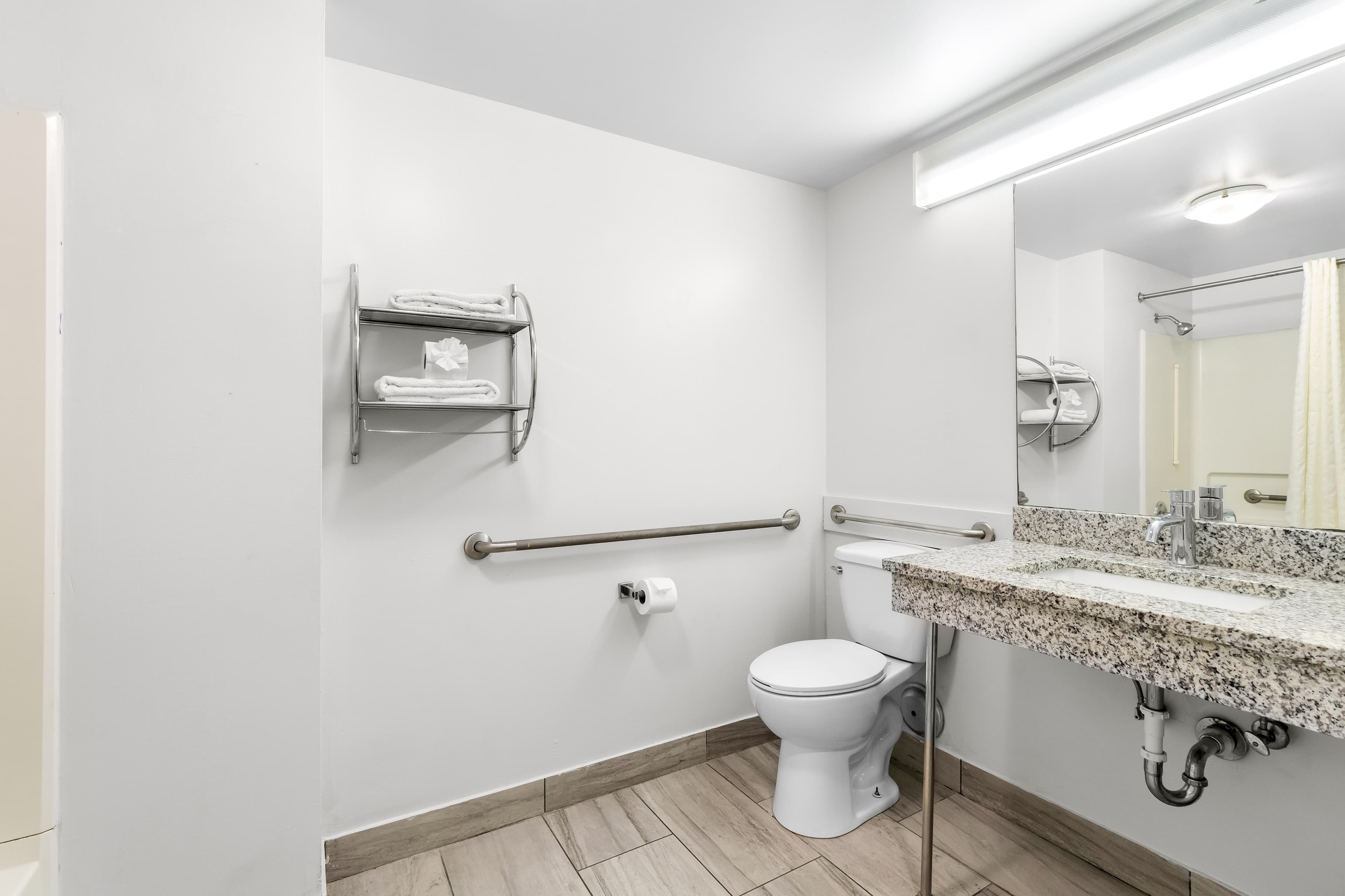 Suburban Studios Chattanooga Northeast - Ooltewah — 7