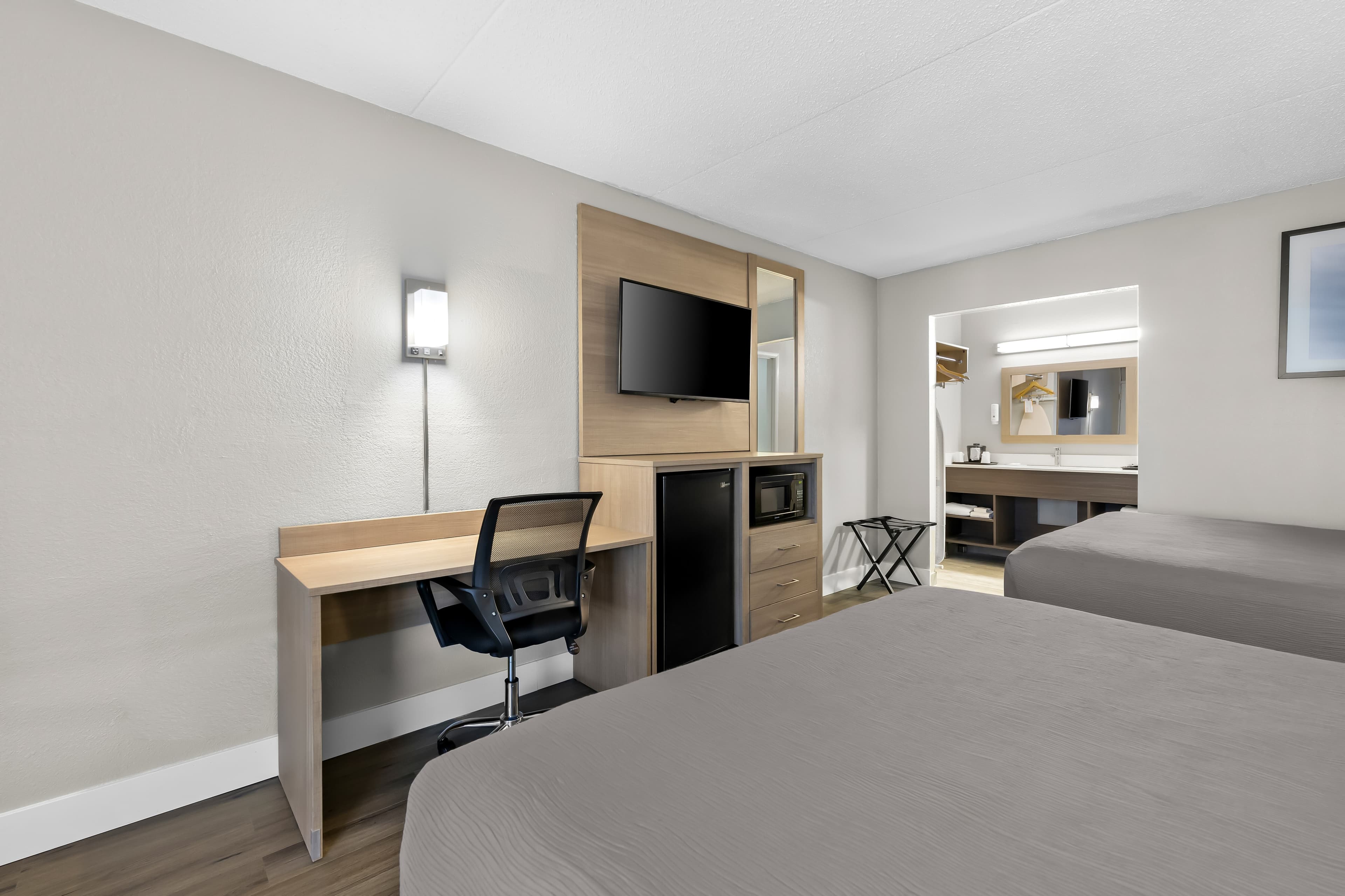 Quality Inn Nashville - Opryland Area - Image 4