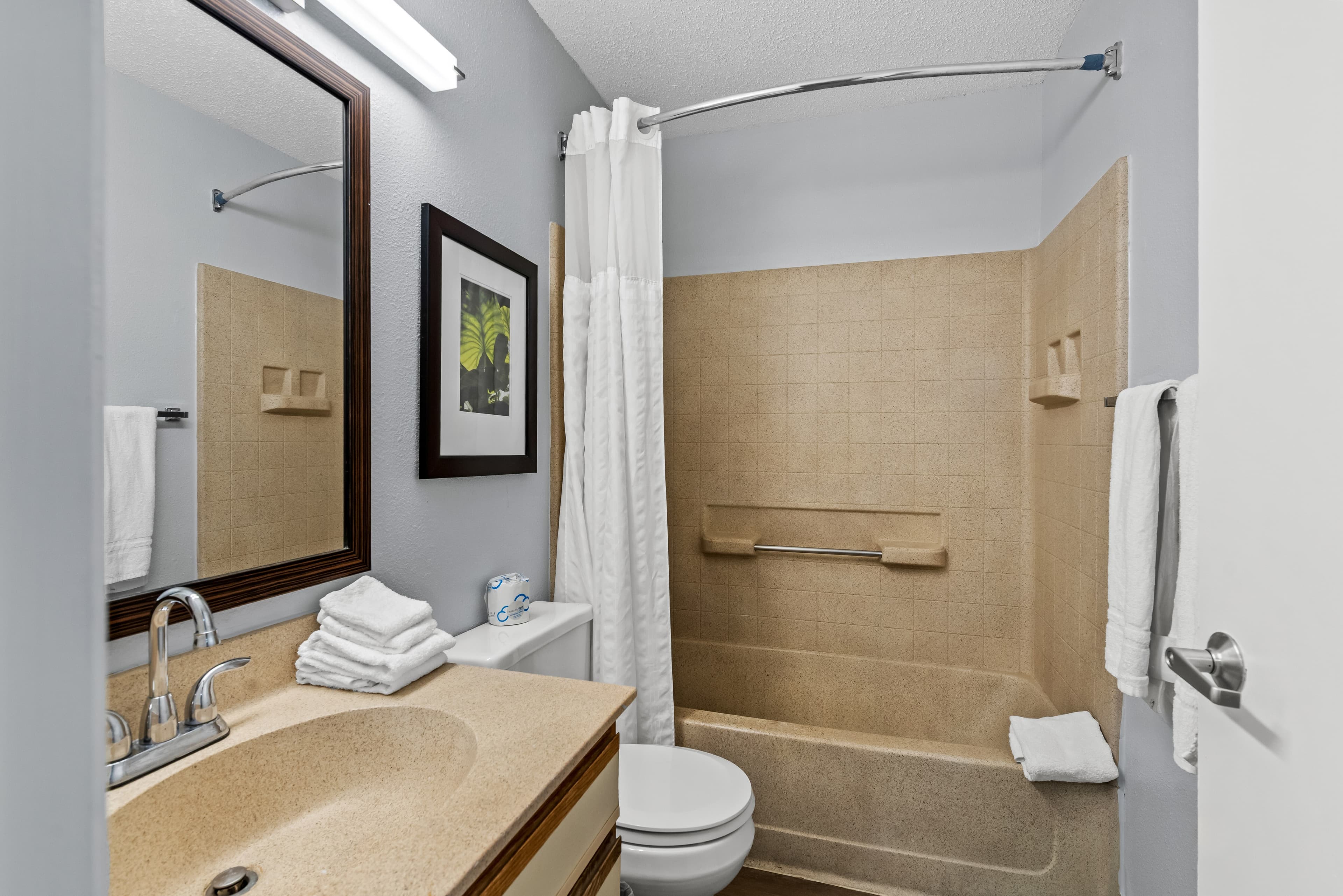 Suburban Studios Brentwood - Nashville — 20