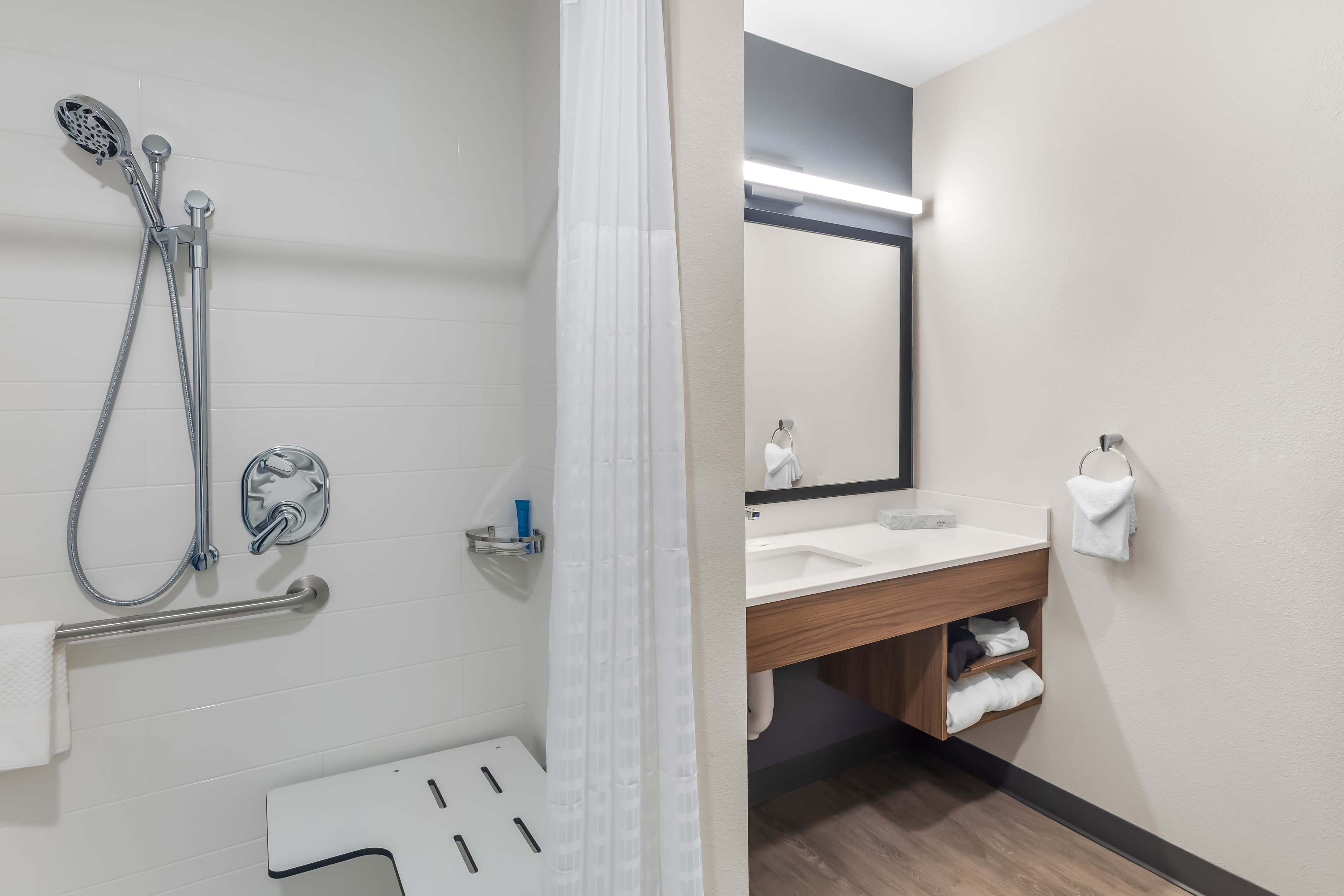 Everhome Suites Clarksville Ft. Campbell Area — 37
