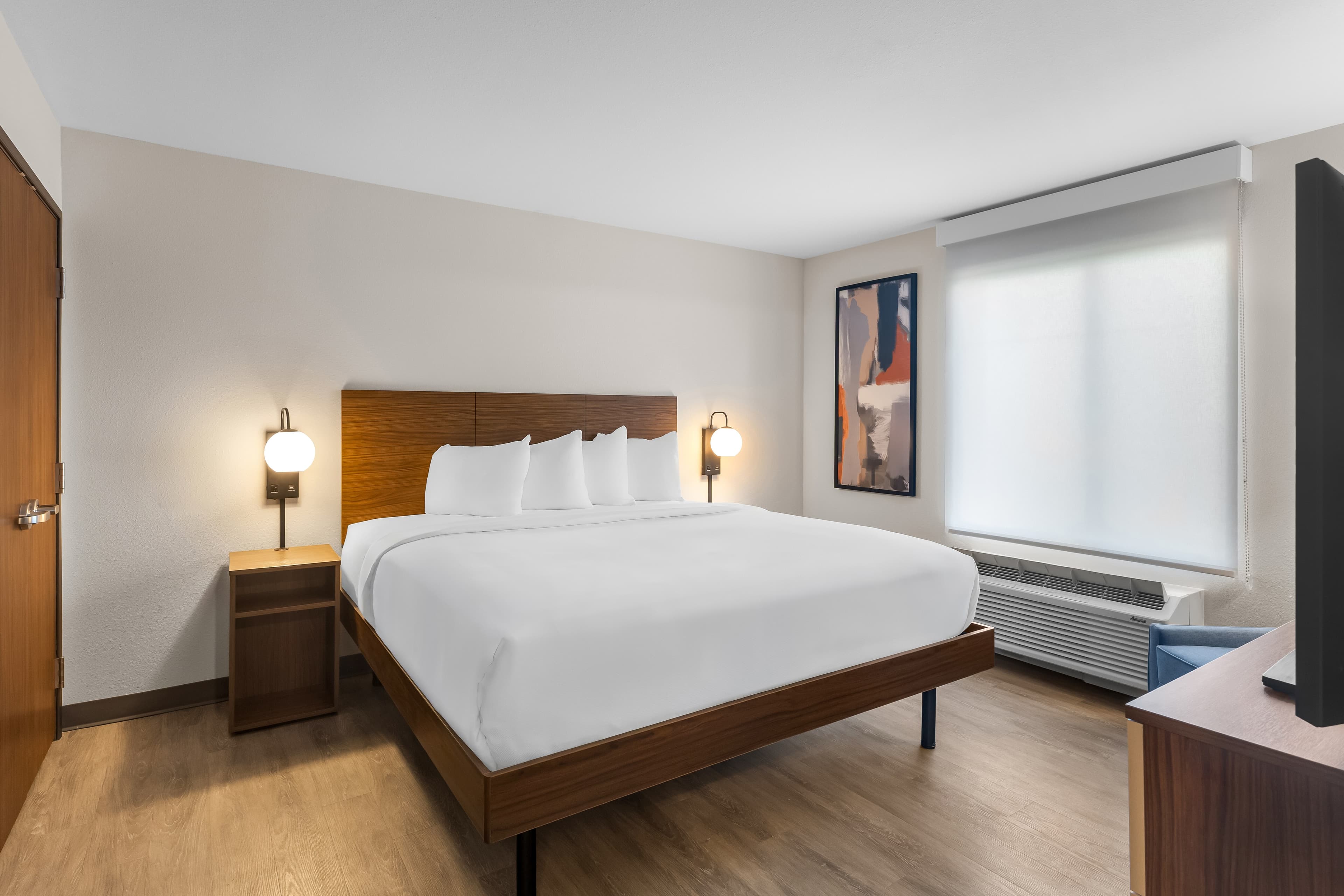 Everhome Suites Clarksville Ft. Campbell Area — 39