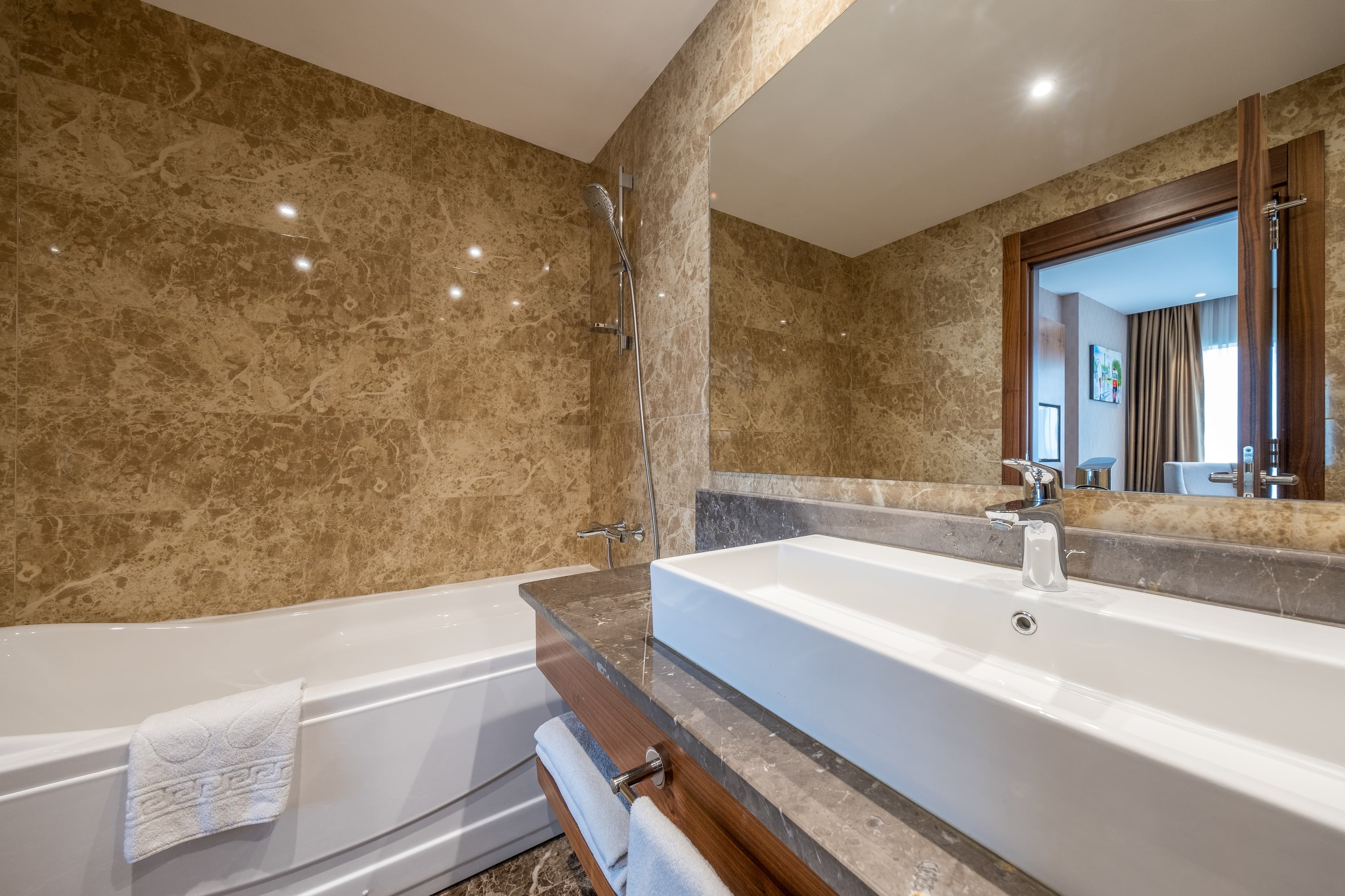 Clarion Hotel Istanbul Mahmutbey — 21
