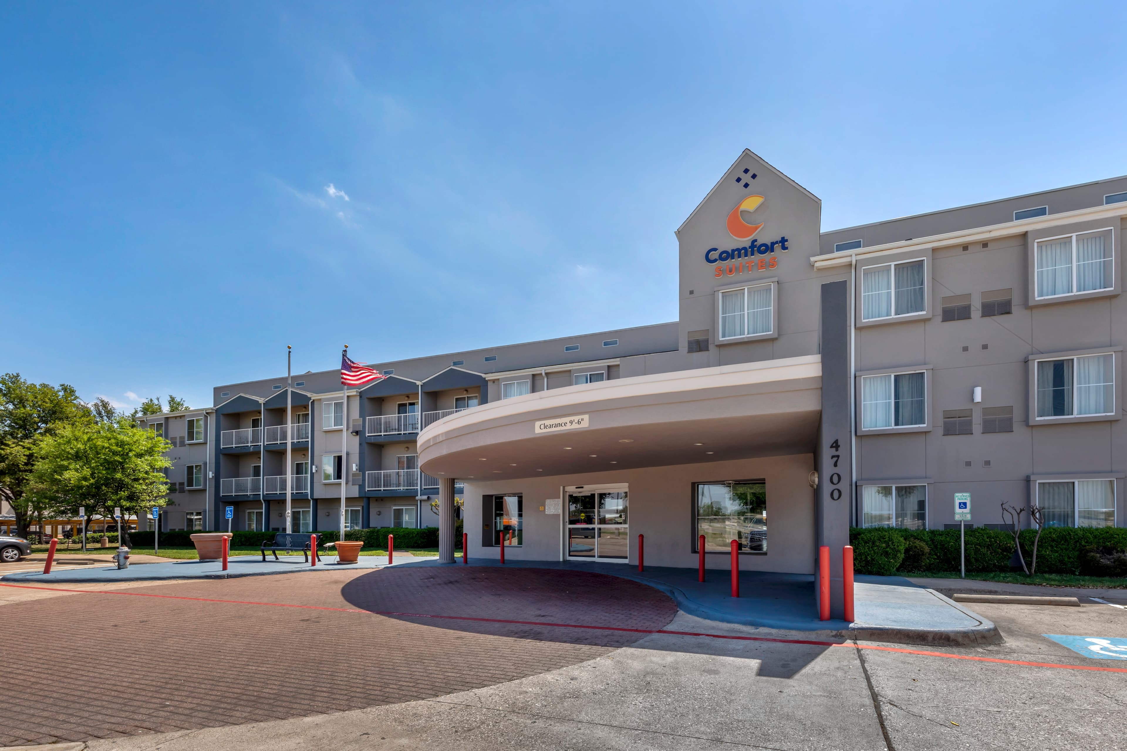 Comfort Suites DFW Airport - Image 1