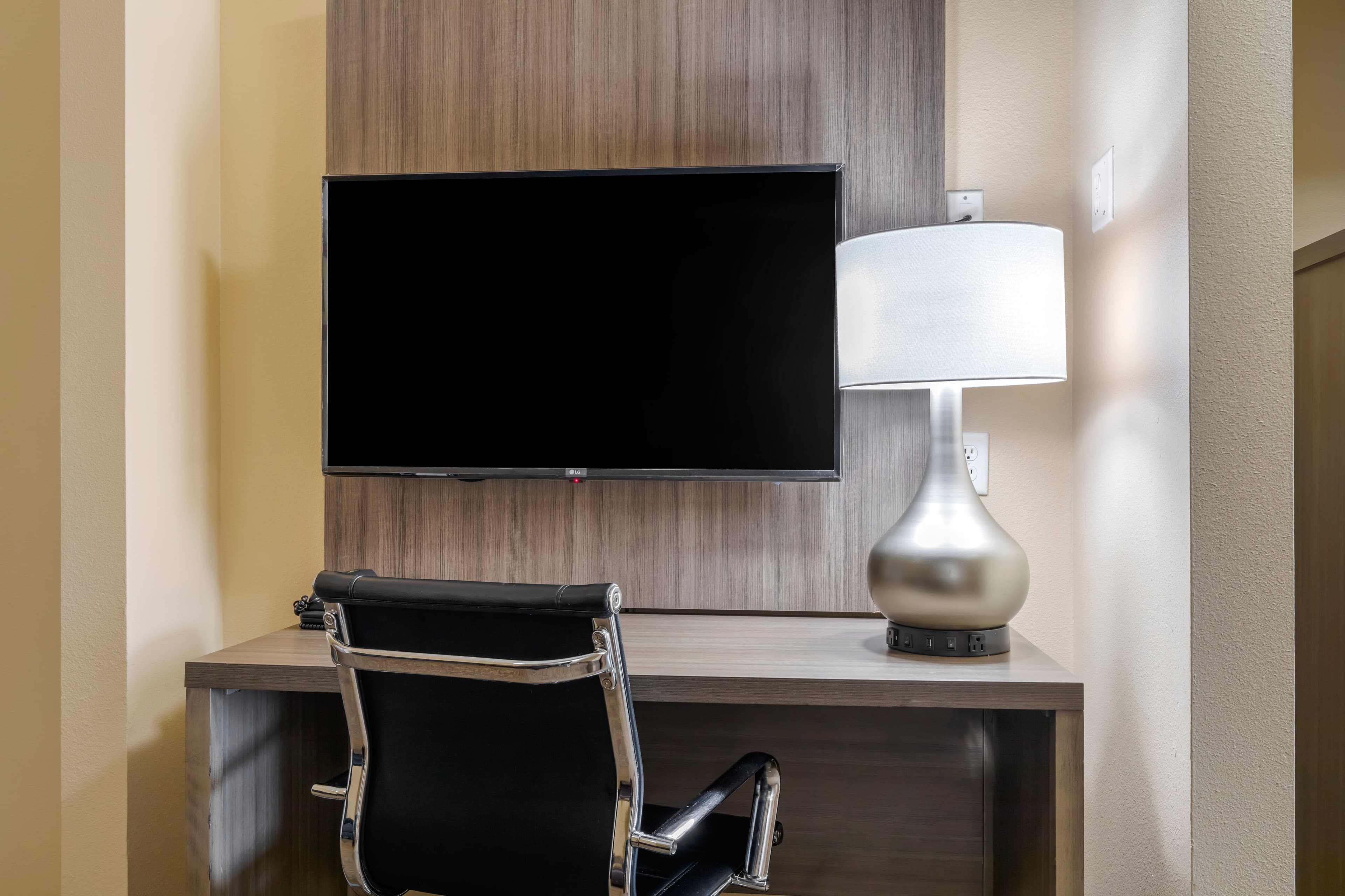 Comfort Suites DFW Airport — 6