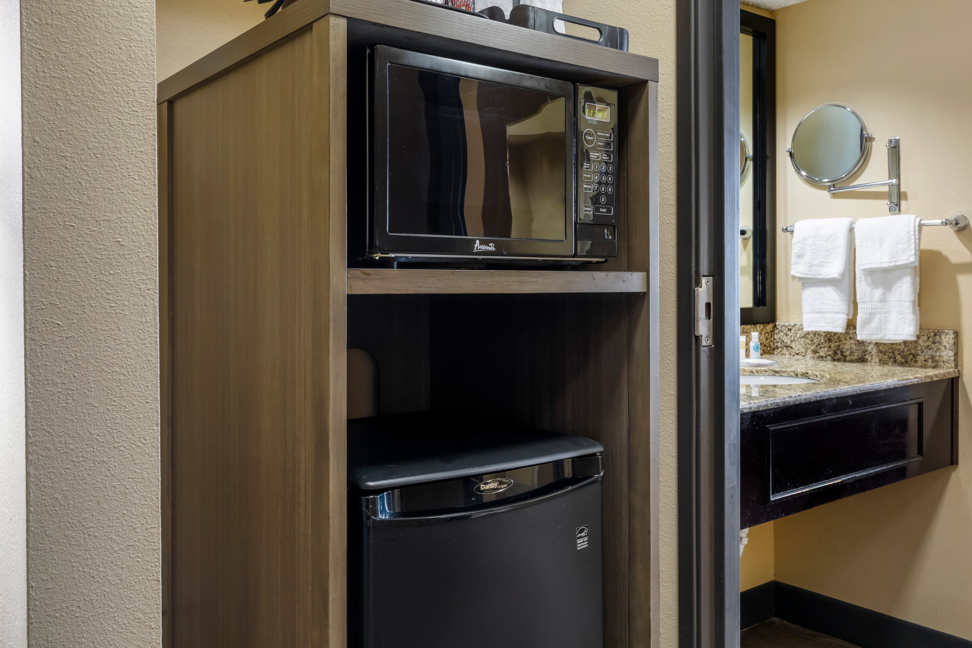 Comfort Suites DFW Airport — 7