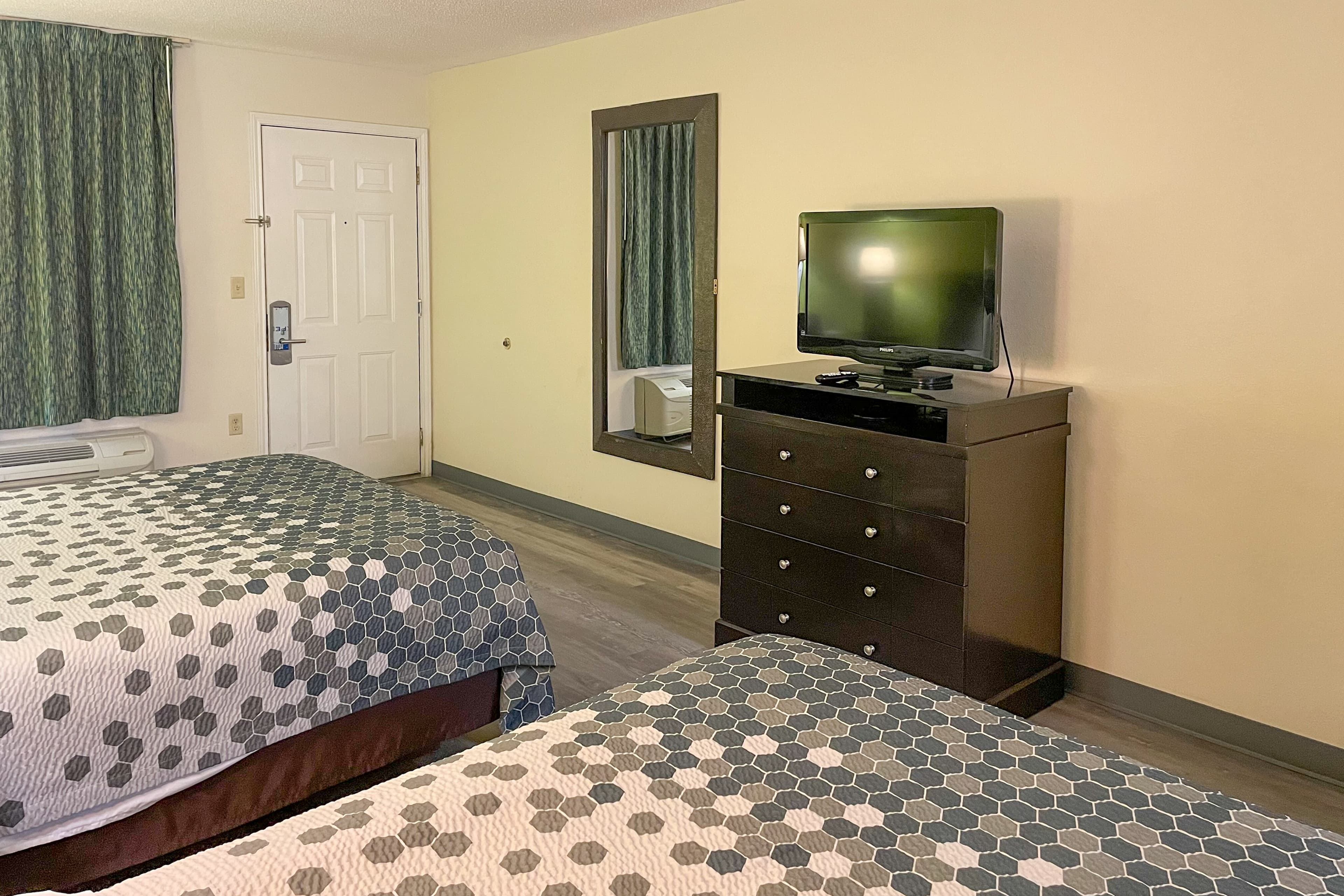 Econo Lodge Inn & Suites Sweetwater I-20 — 13