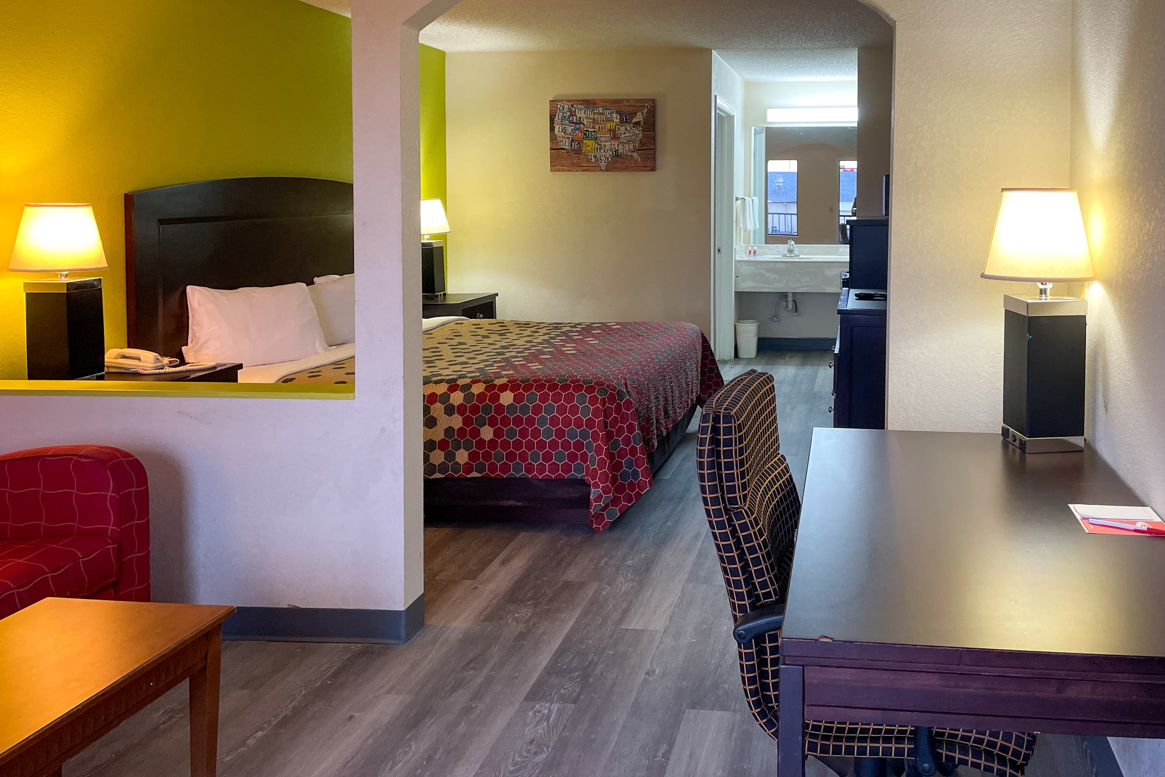 Econo Lodge Inn & Suites Sweetwater I-20 — 16