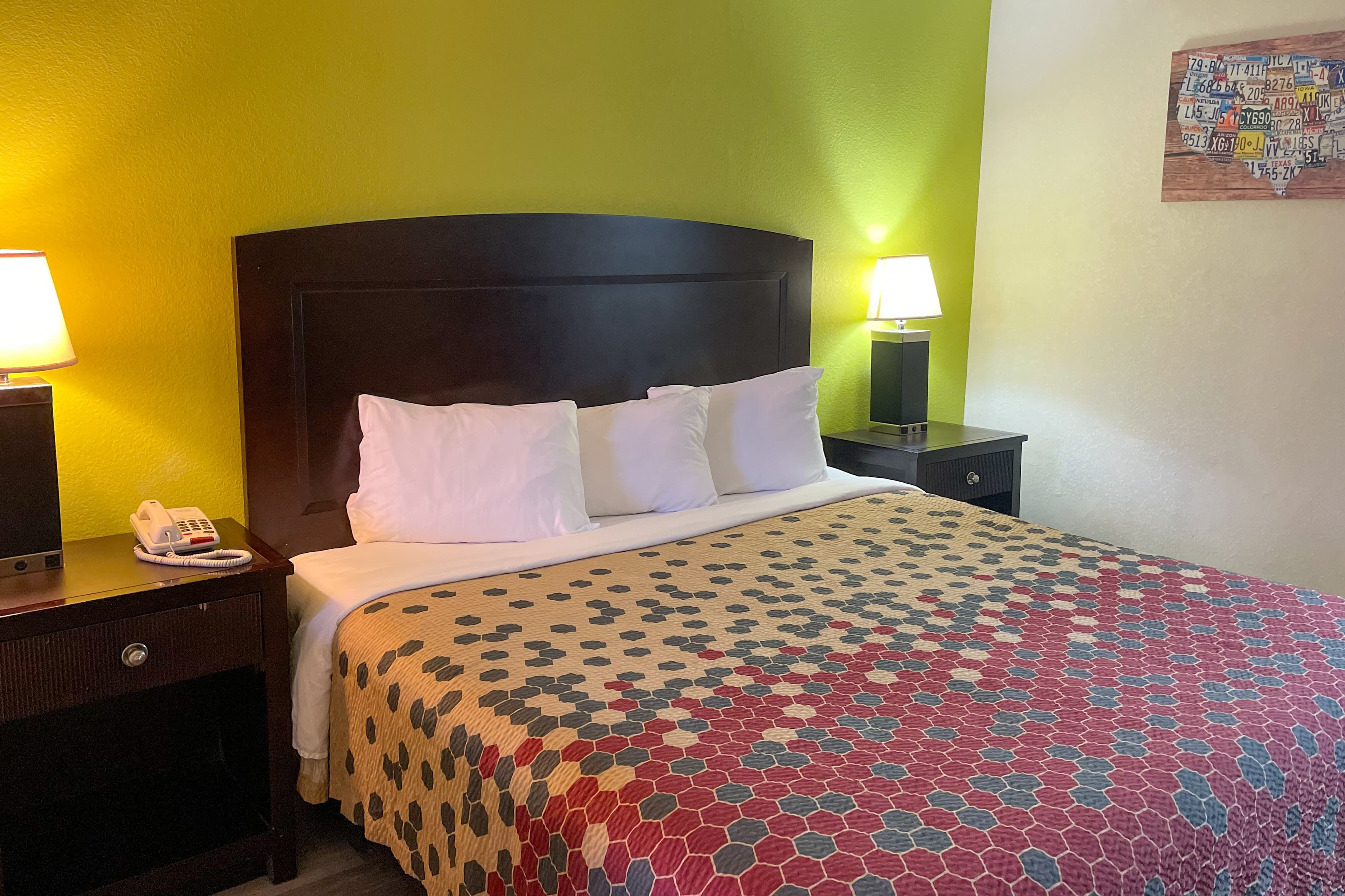 Econo Lodge Inn & Suites Sweetwater I-20 — 18