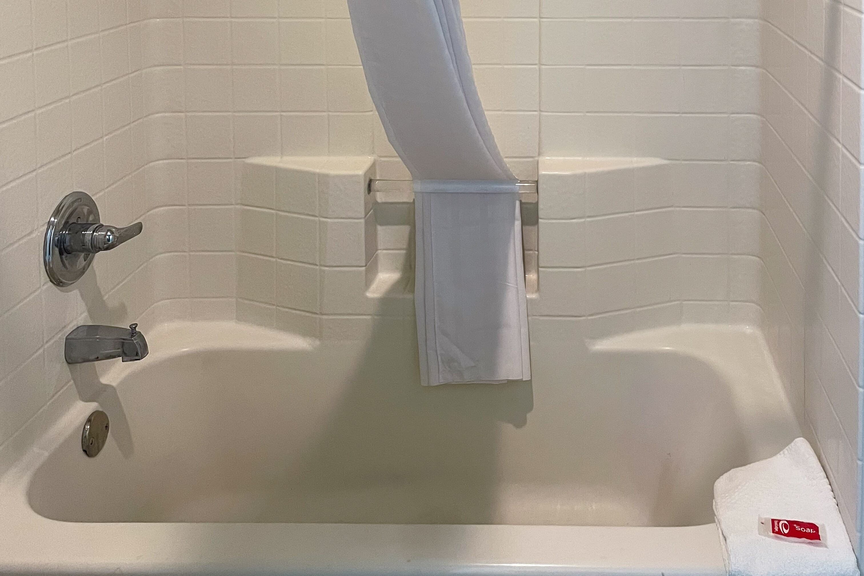 Econo Lodge Inn & Suites Sweetwater I-20 — 6