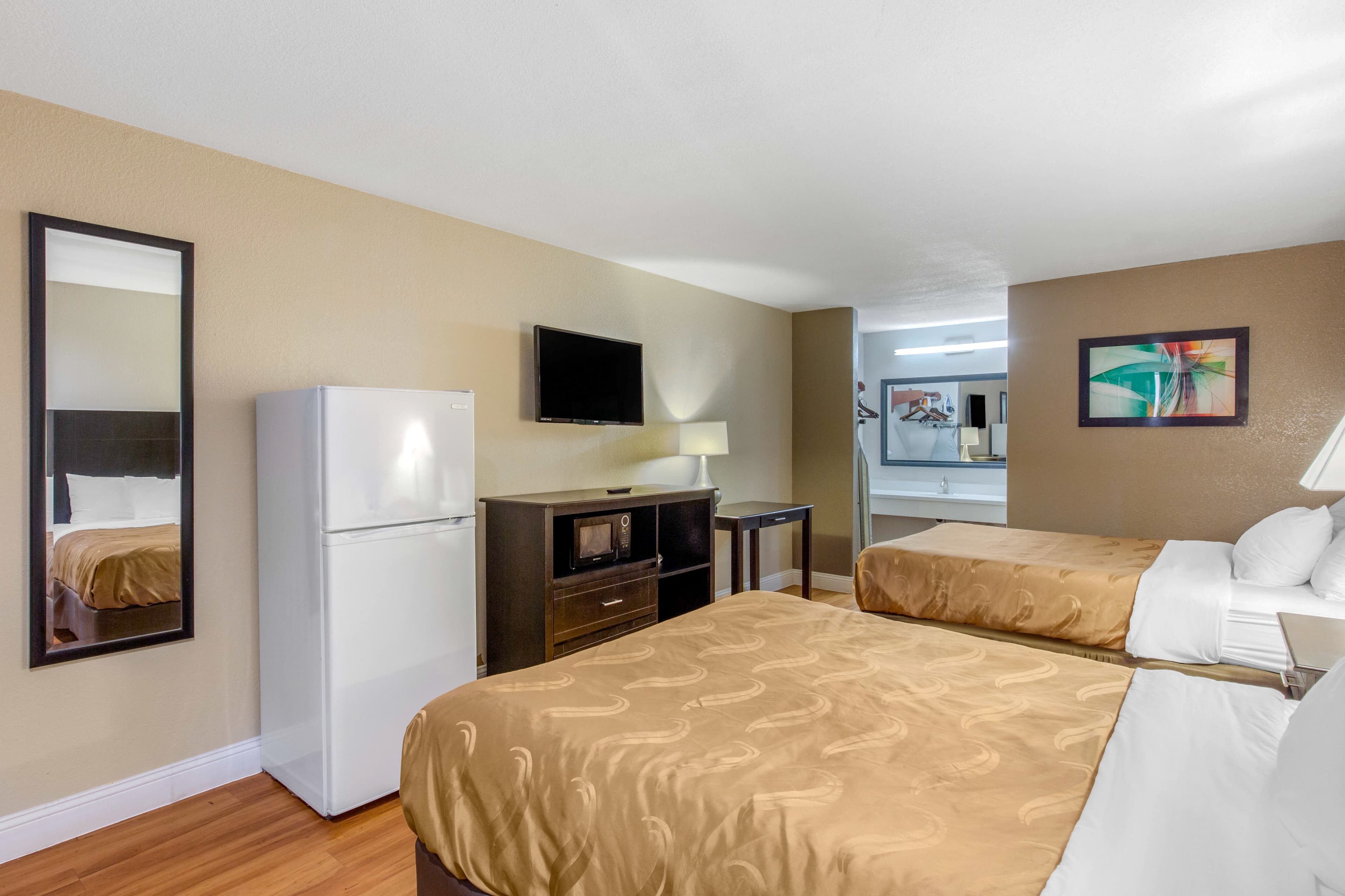 Quality Inn & Suites Port Arthur - Nederland — 14