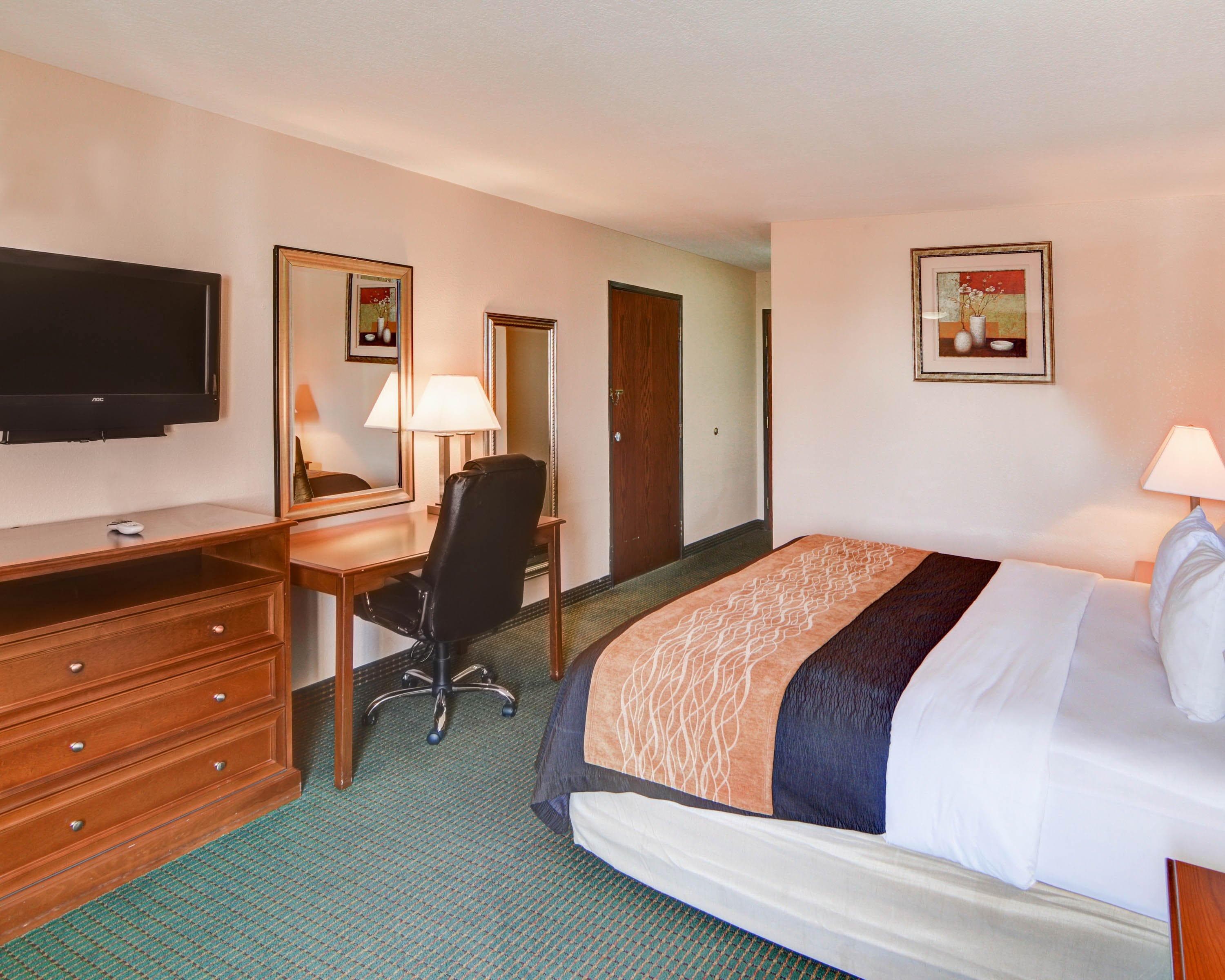 Quality Inn Forest Hill - Fort Worth South - Image 3