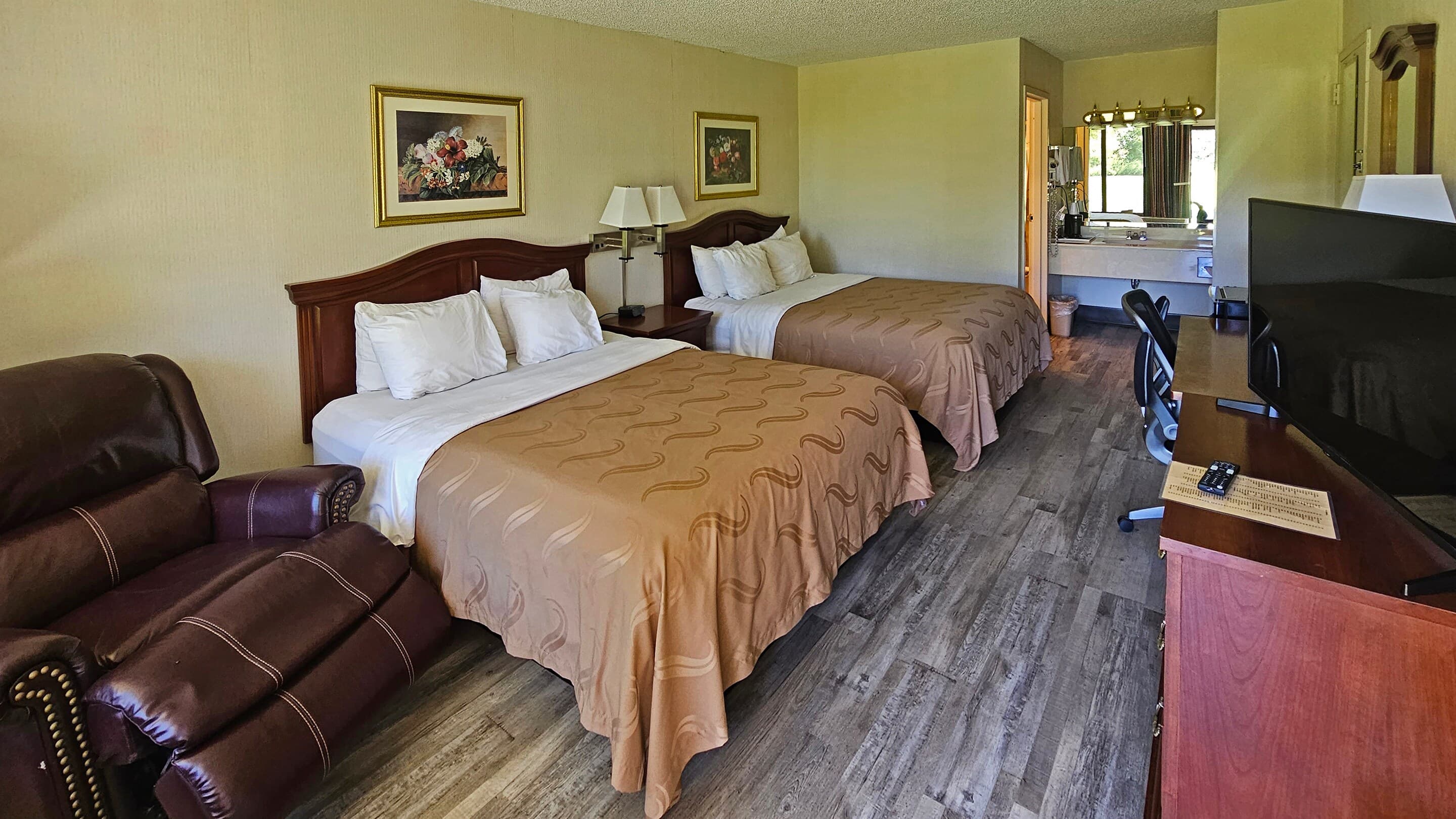 Quality Inn Ennis — 6