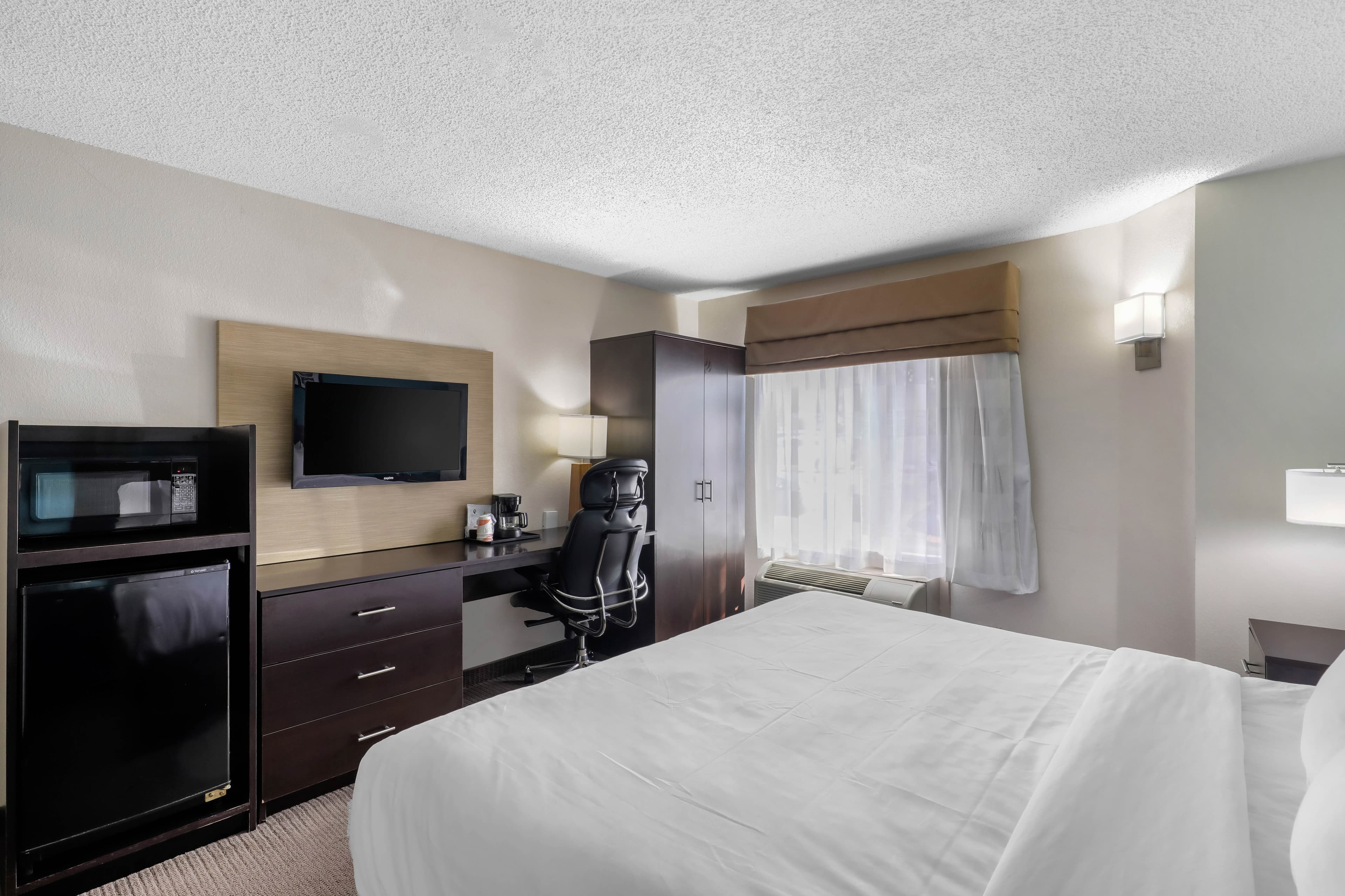 Clarion Inn & Suites DFW North - Image 3