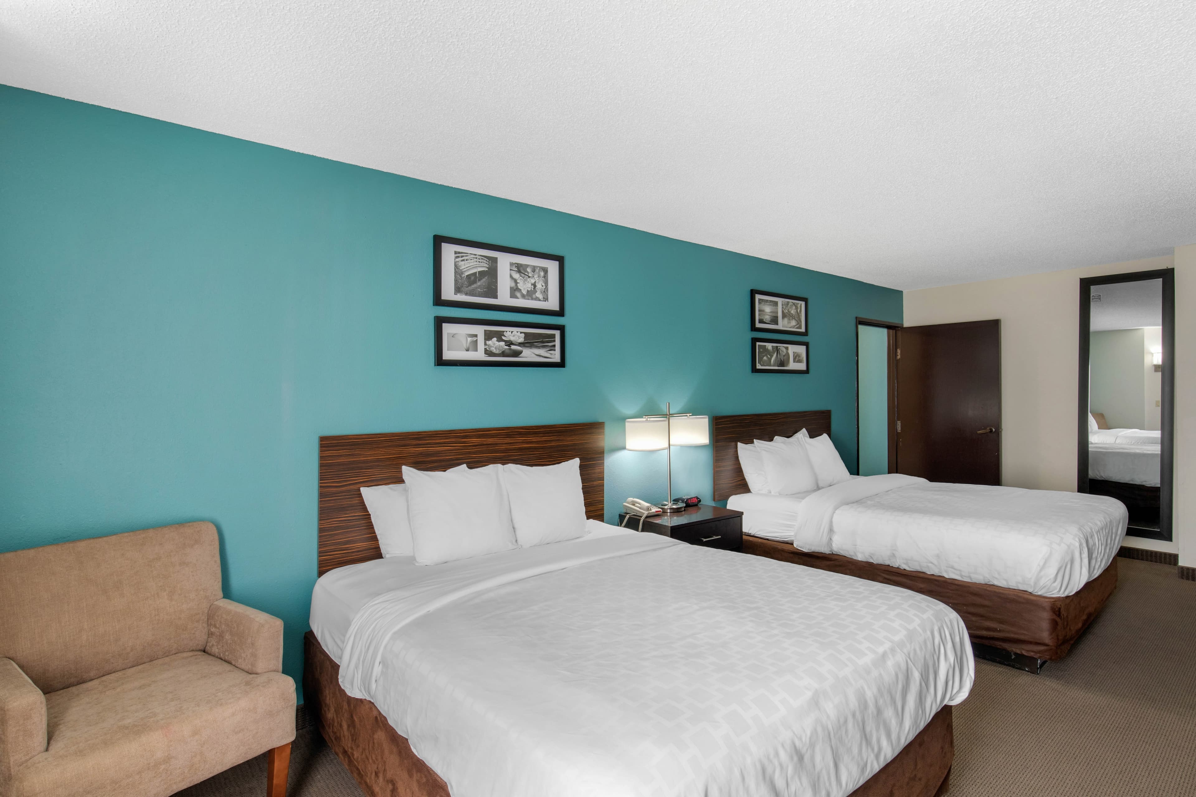 Clarion Inn & Suites DFW North — 7