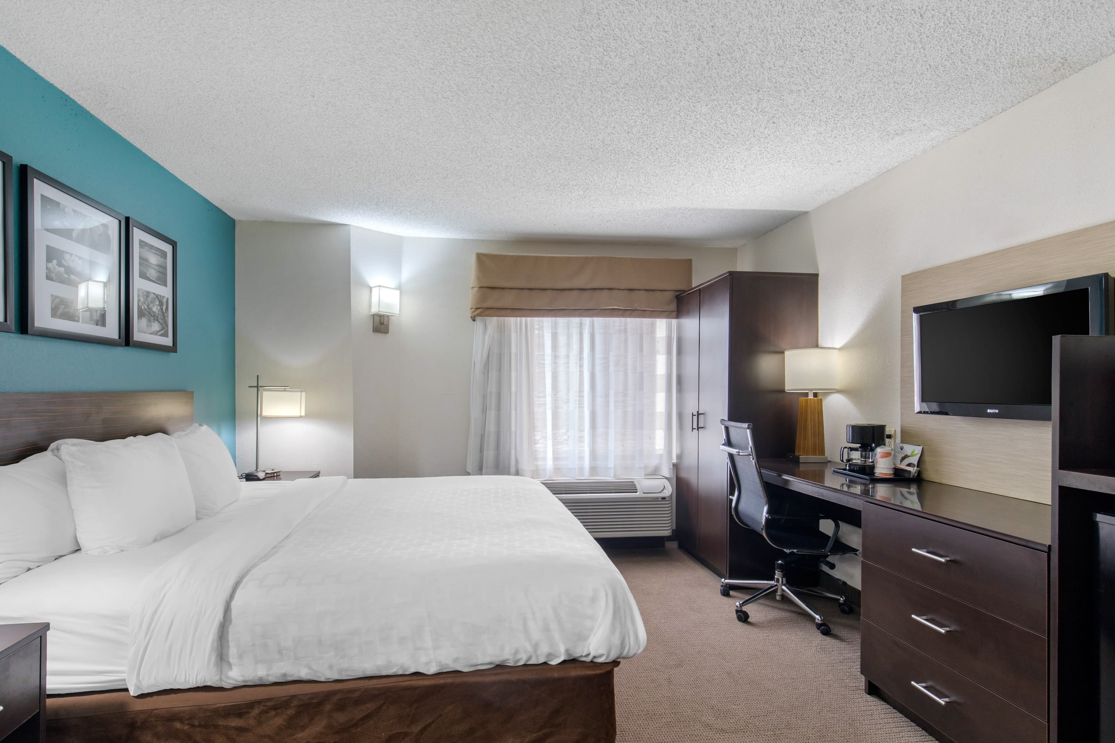Clarion Inn & Suites DFW North — 12