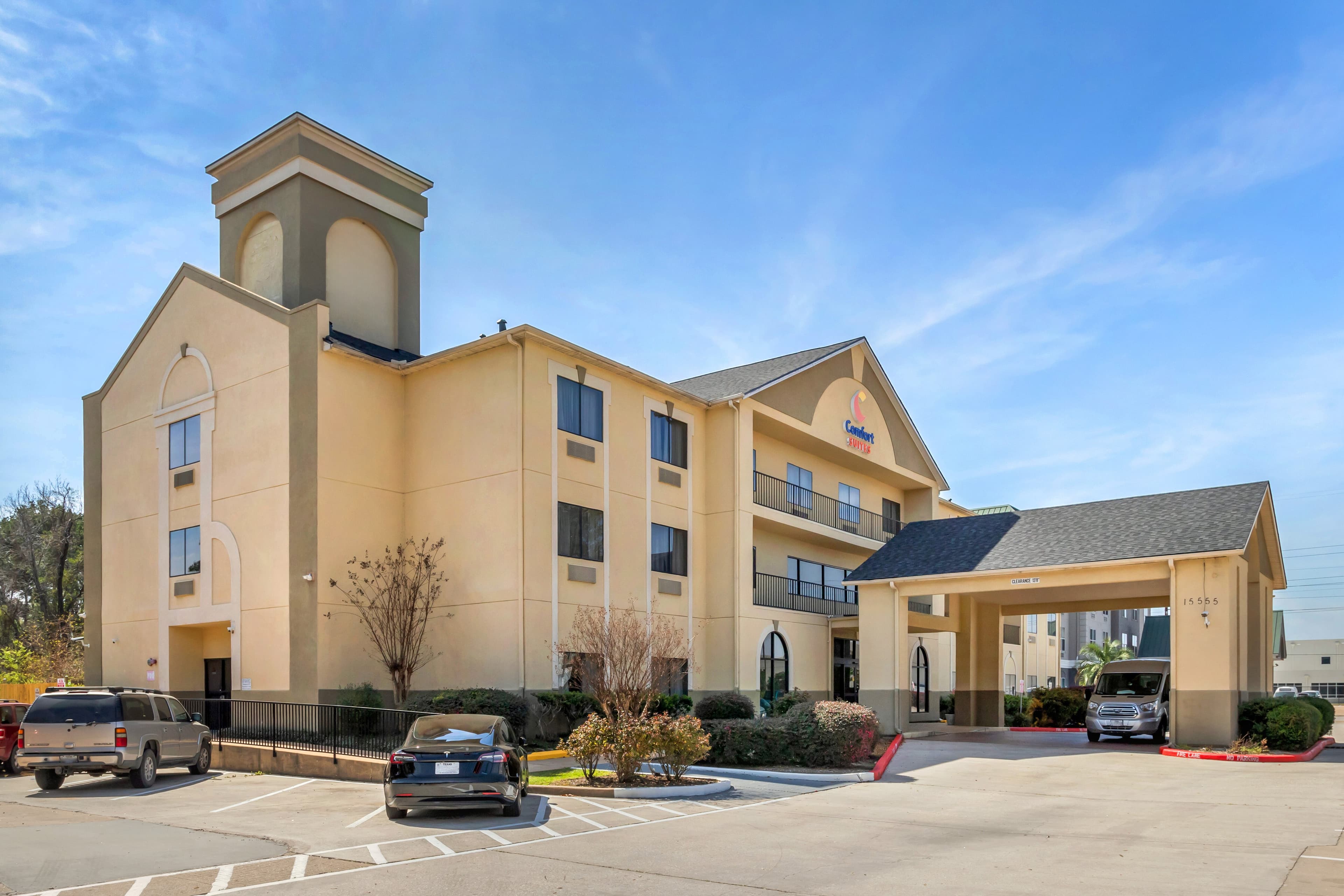Comfort Suites Bush Intercontinental Airport - Image 1