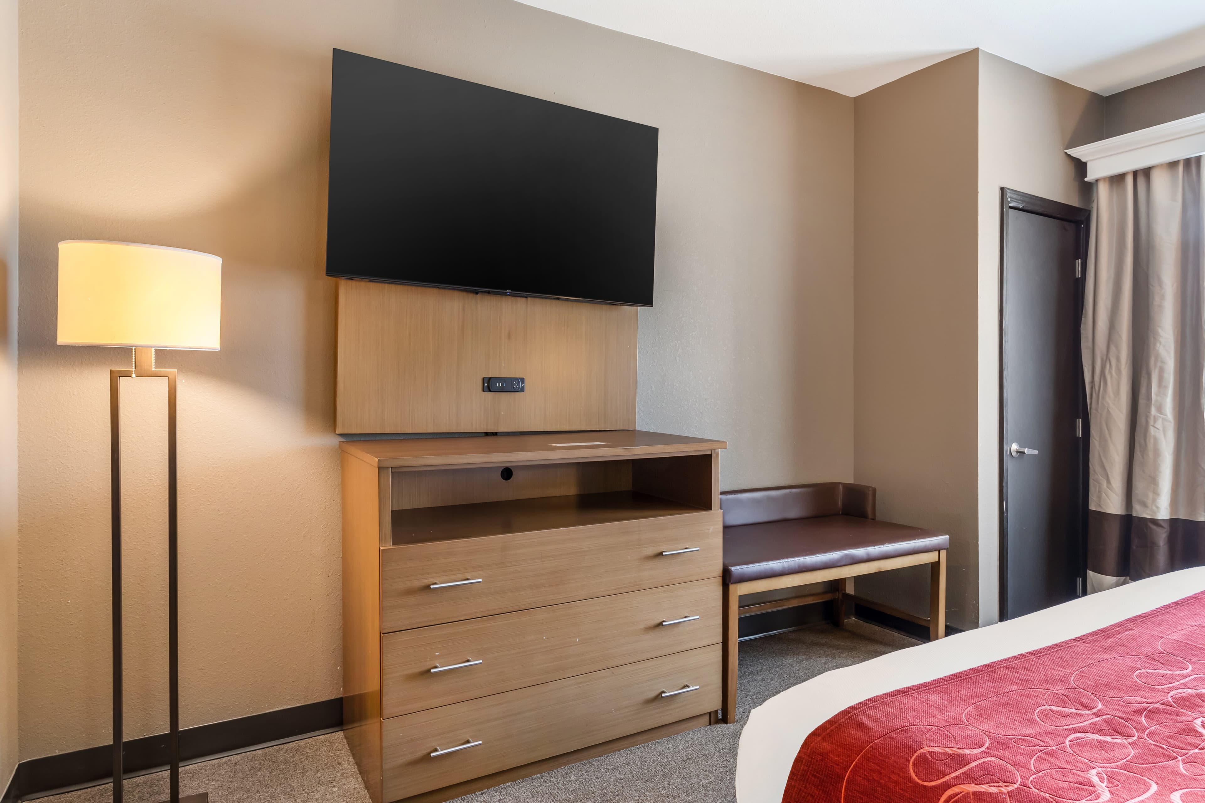 Comfort Suites Bush Intercontinental Airport — 24