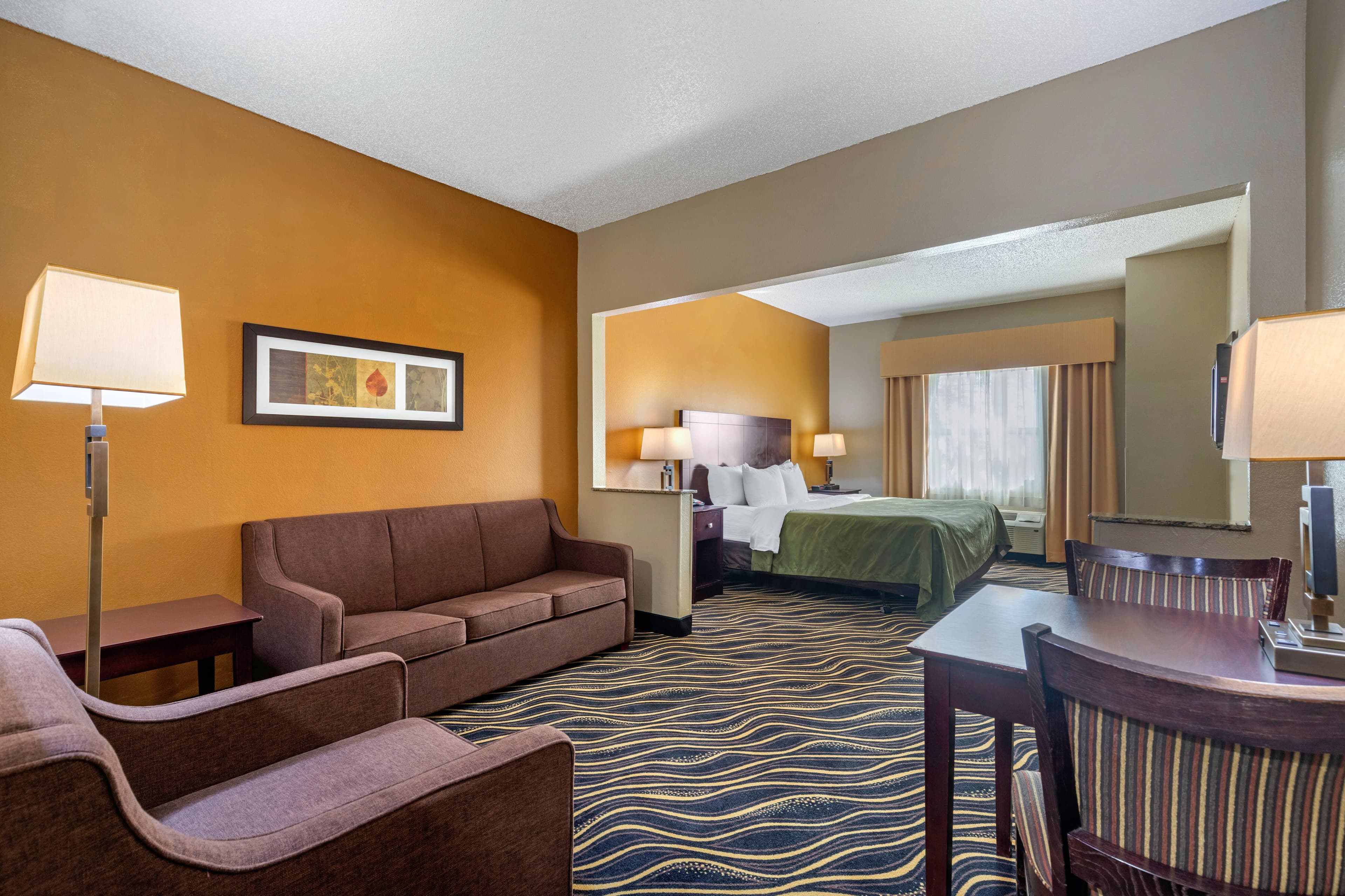 Quality Suites Addison-Dallas — 8