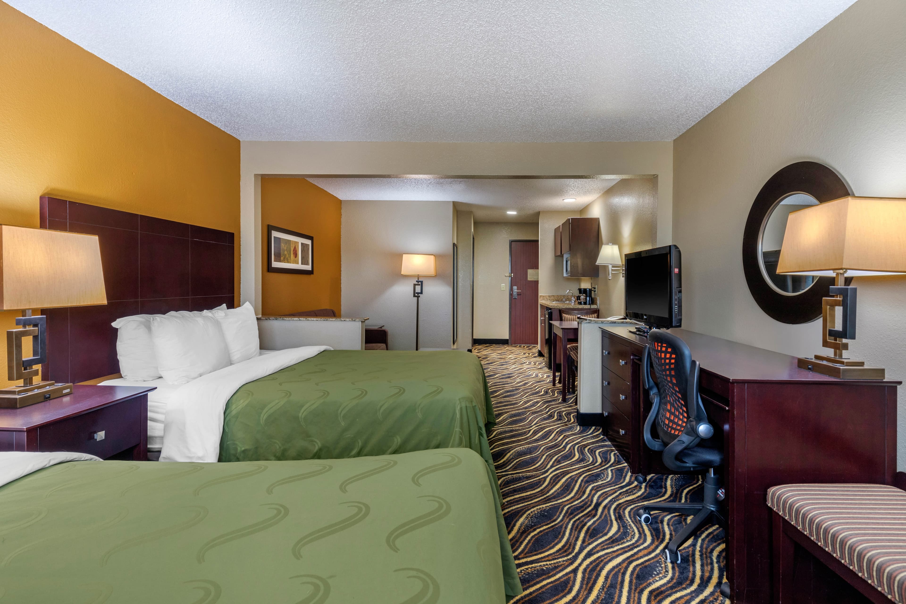 Quality Suites Addison-Dallas — 23