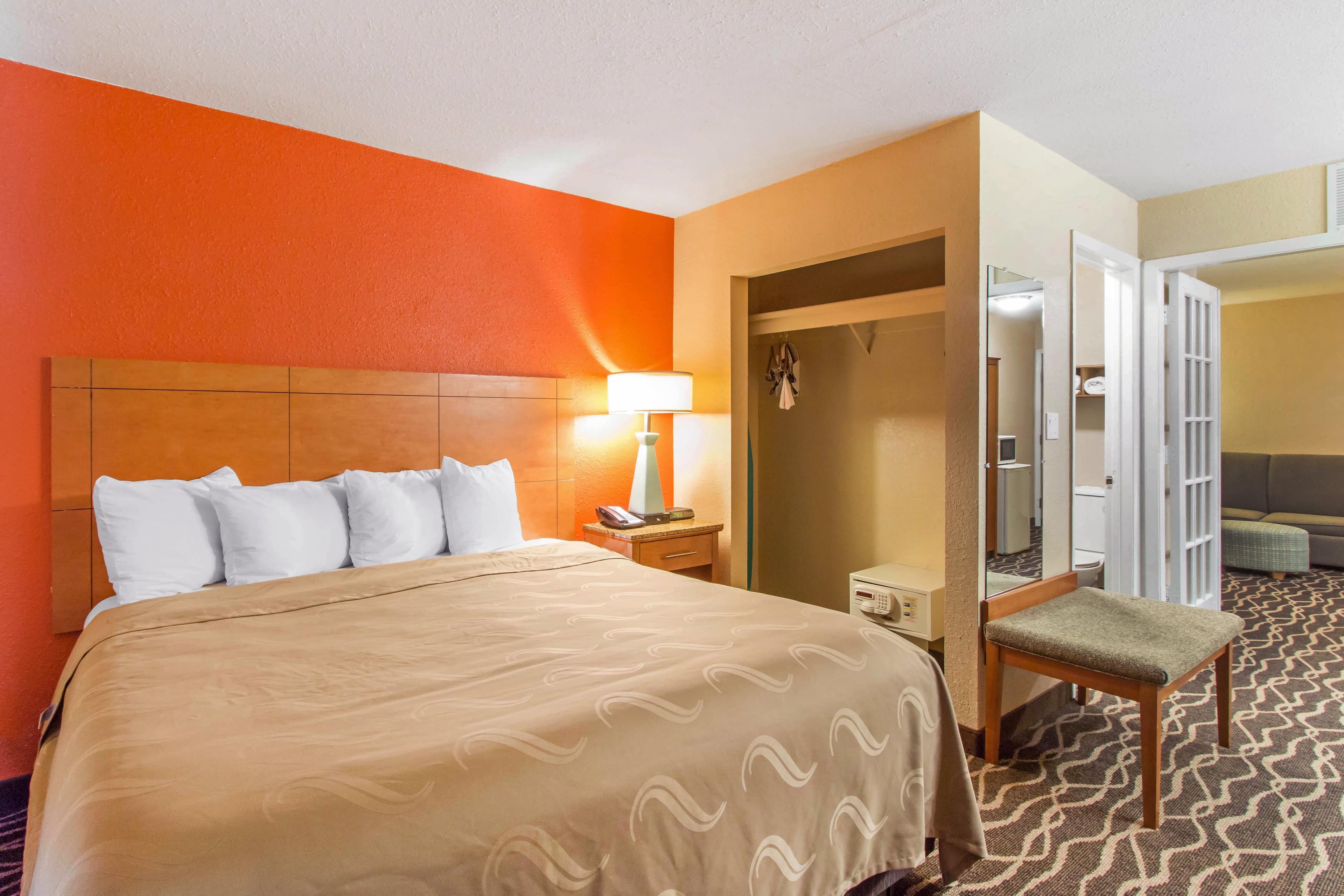 Quality Inn & Suites I-35 near Frost Bank Center — 8