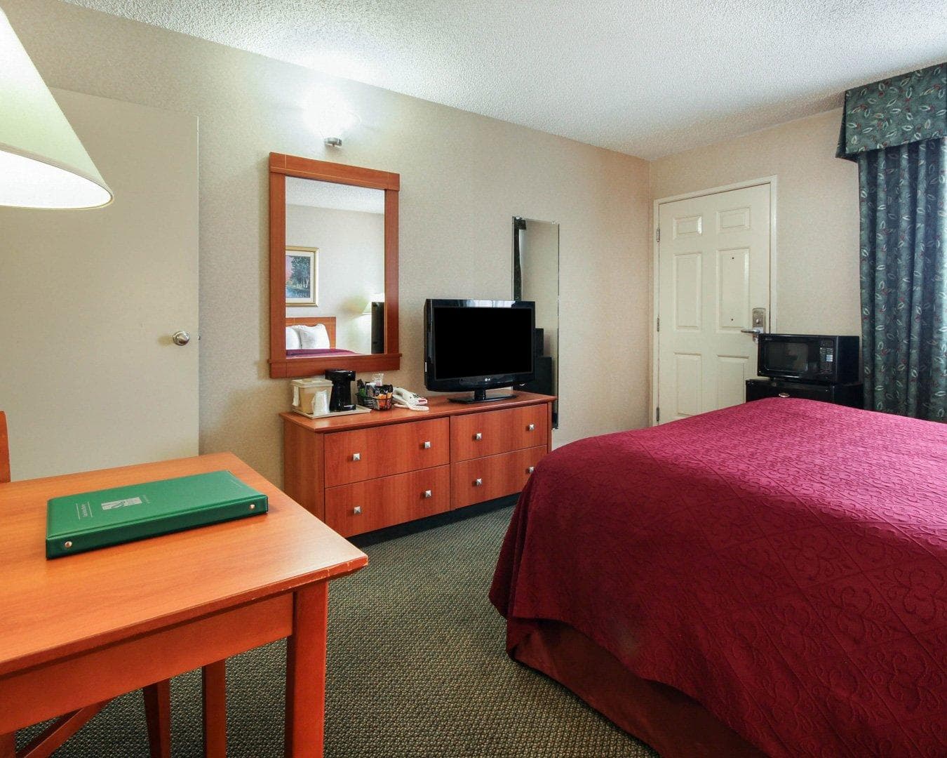 Quality Inn Airport East — 9