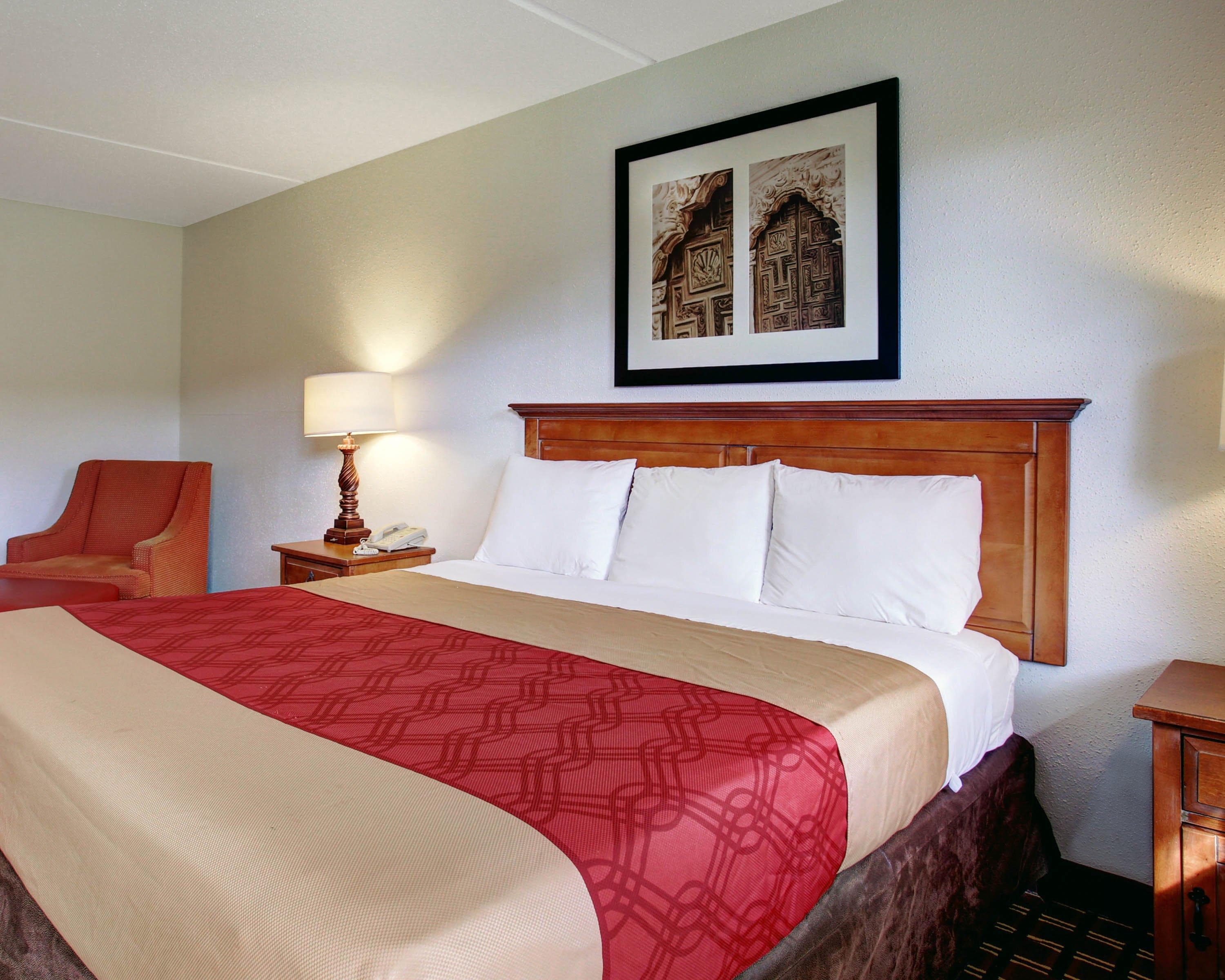 Rodeway Inn New Braunfels - San Antonio Area — 16