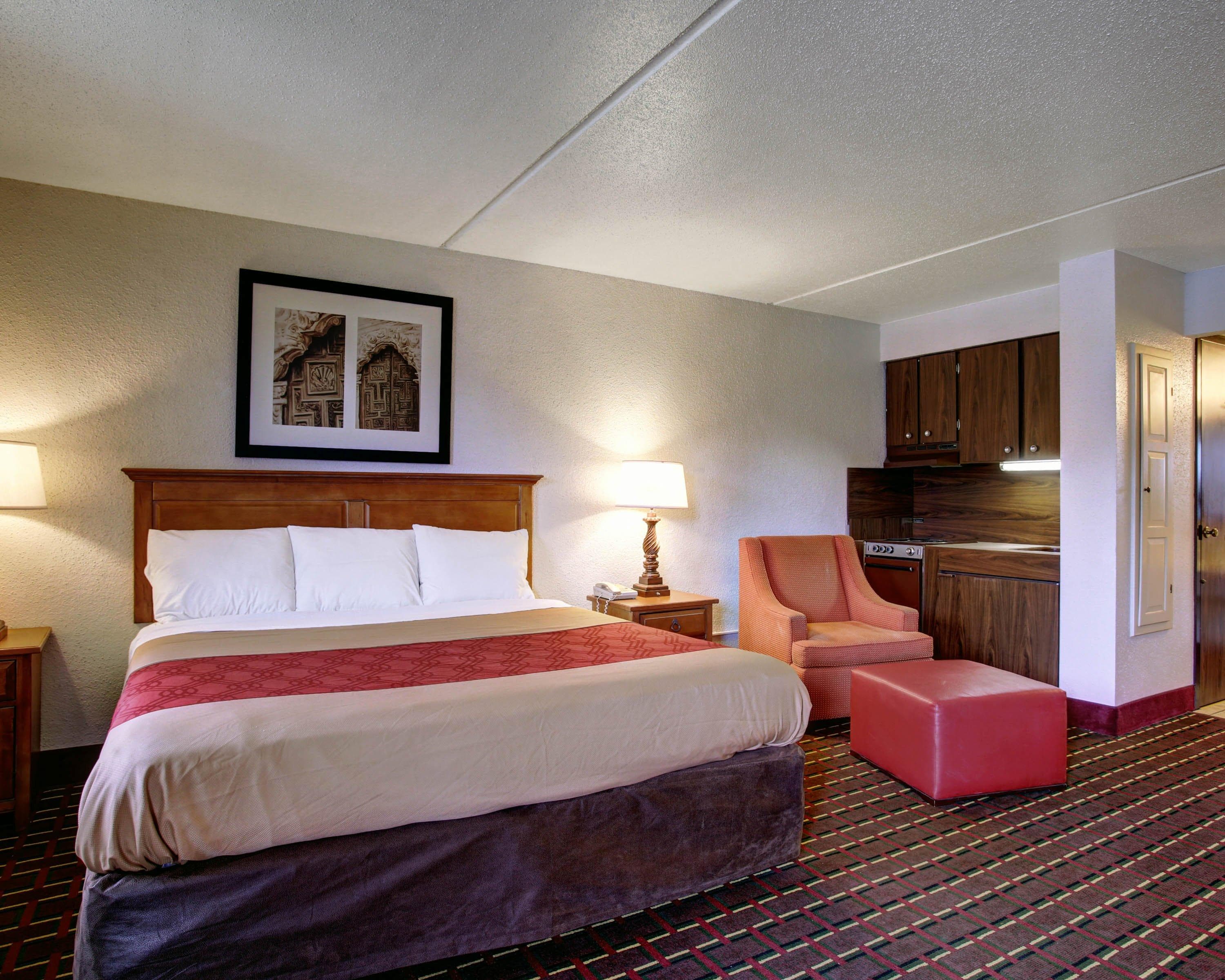 Rodeway Inn New Braunfels - San Antonio Area — 12