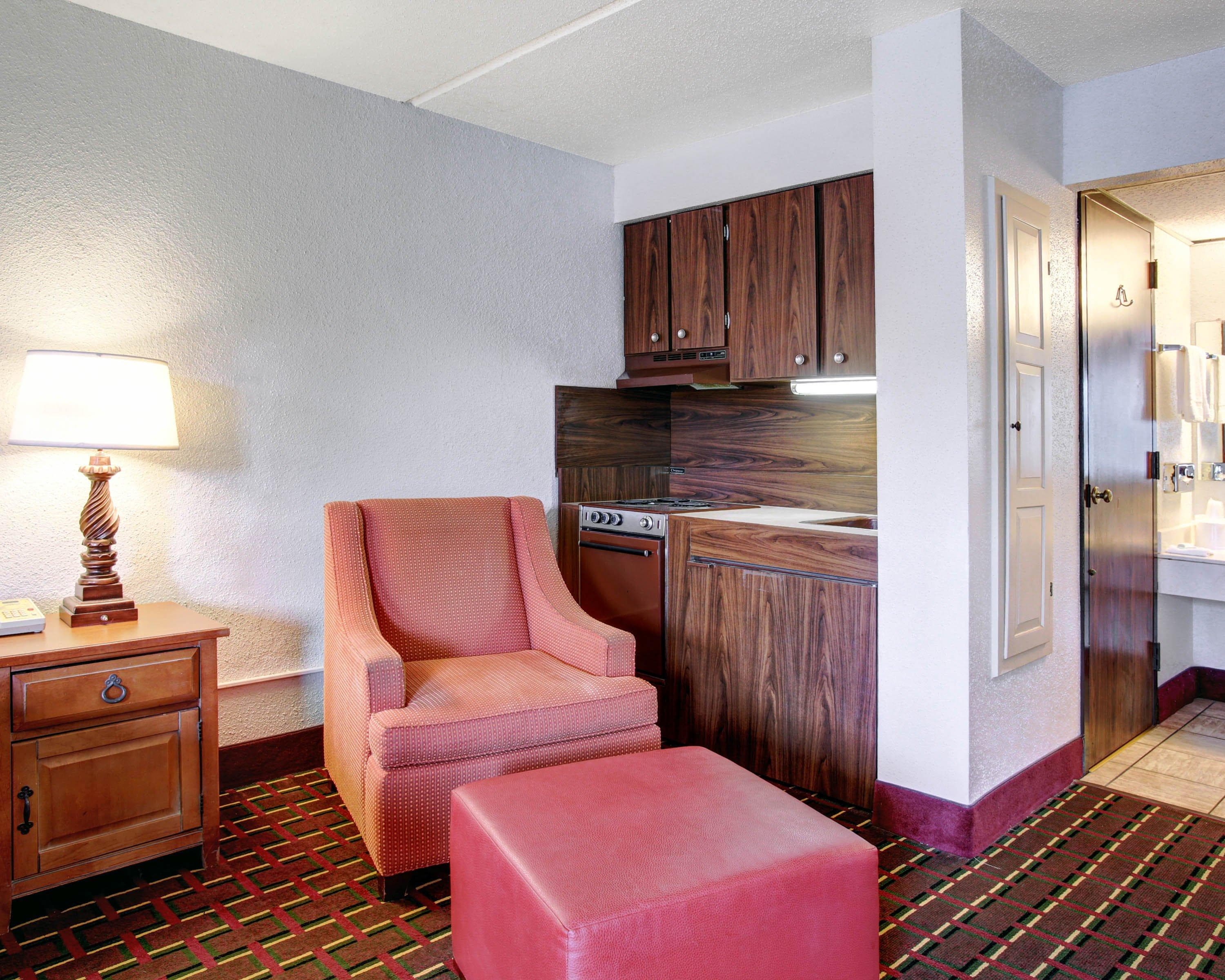 Rodeway Inn New Braunfels - San Antonio Area — 13