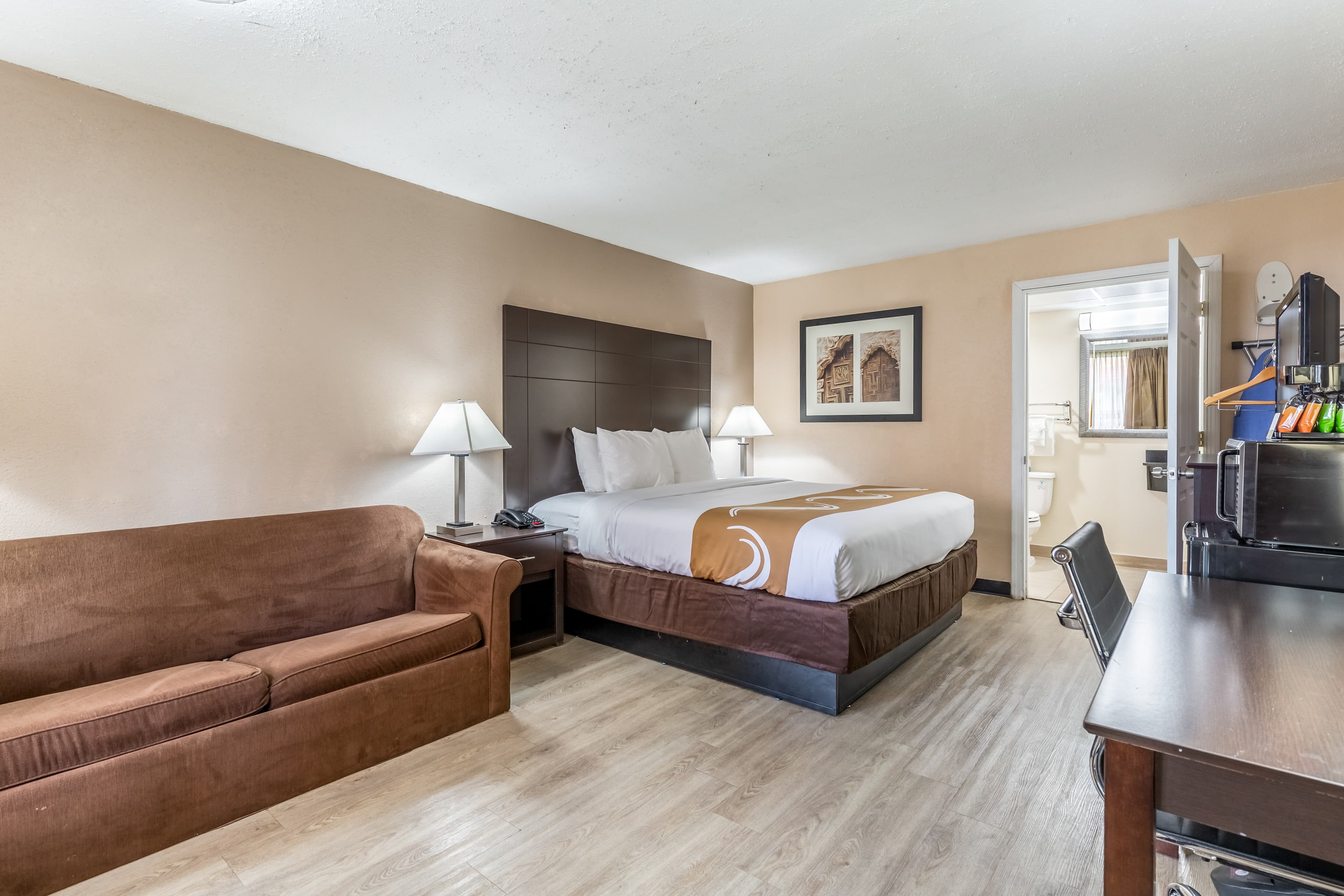 Quality Inn Pasadena - Houston East - Image 4