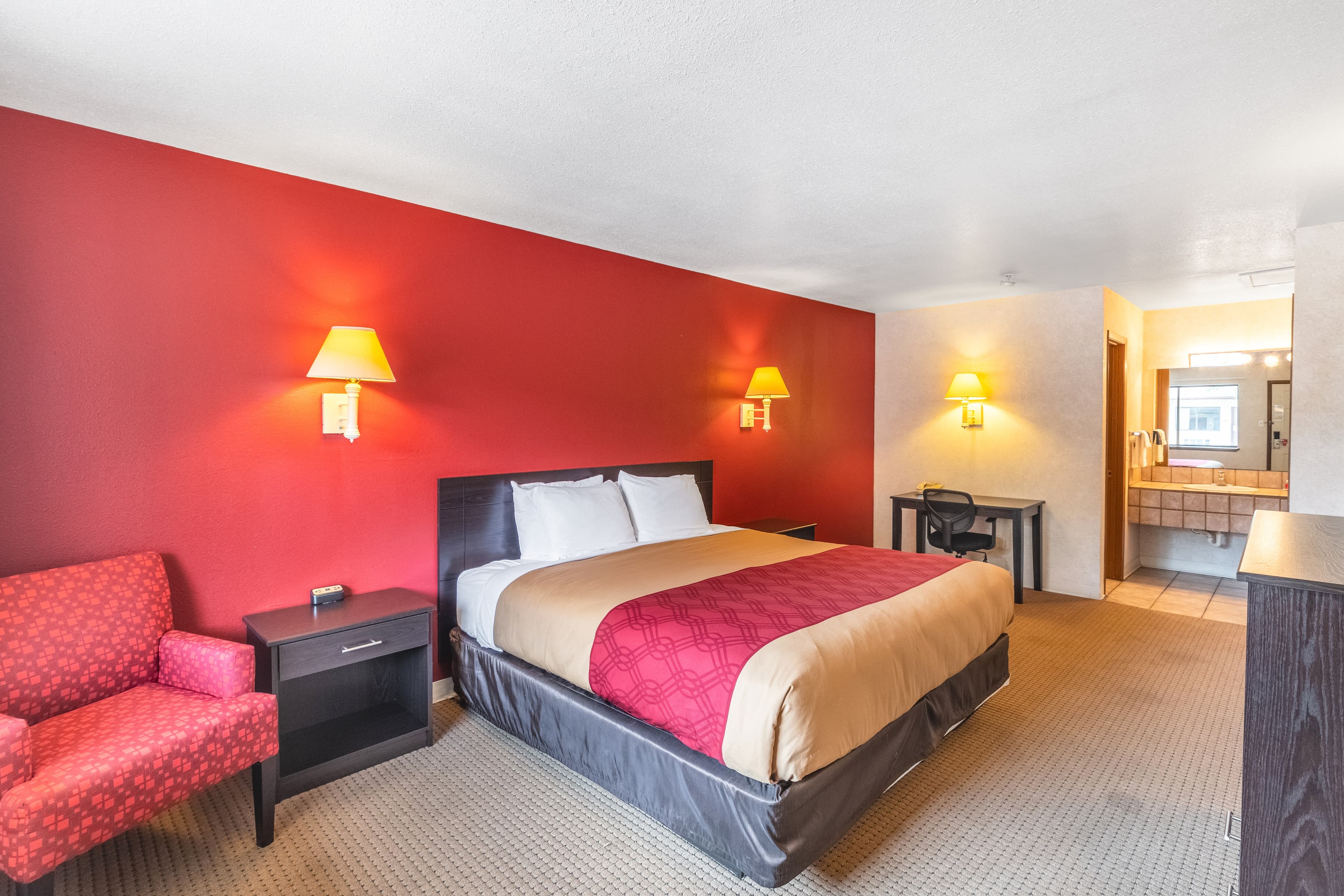 Econo Lodge Fredericksburg - Image 5