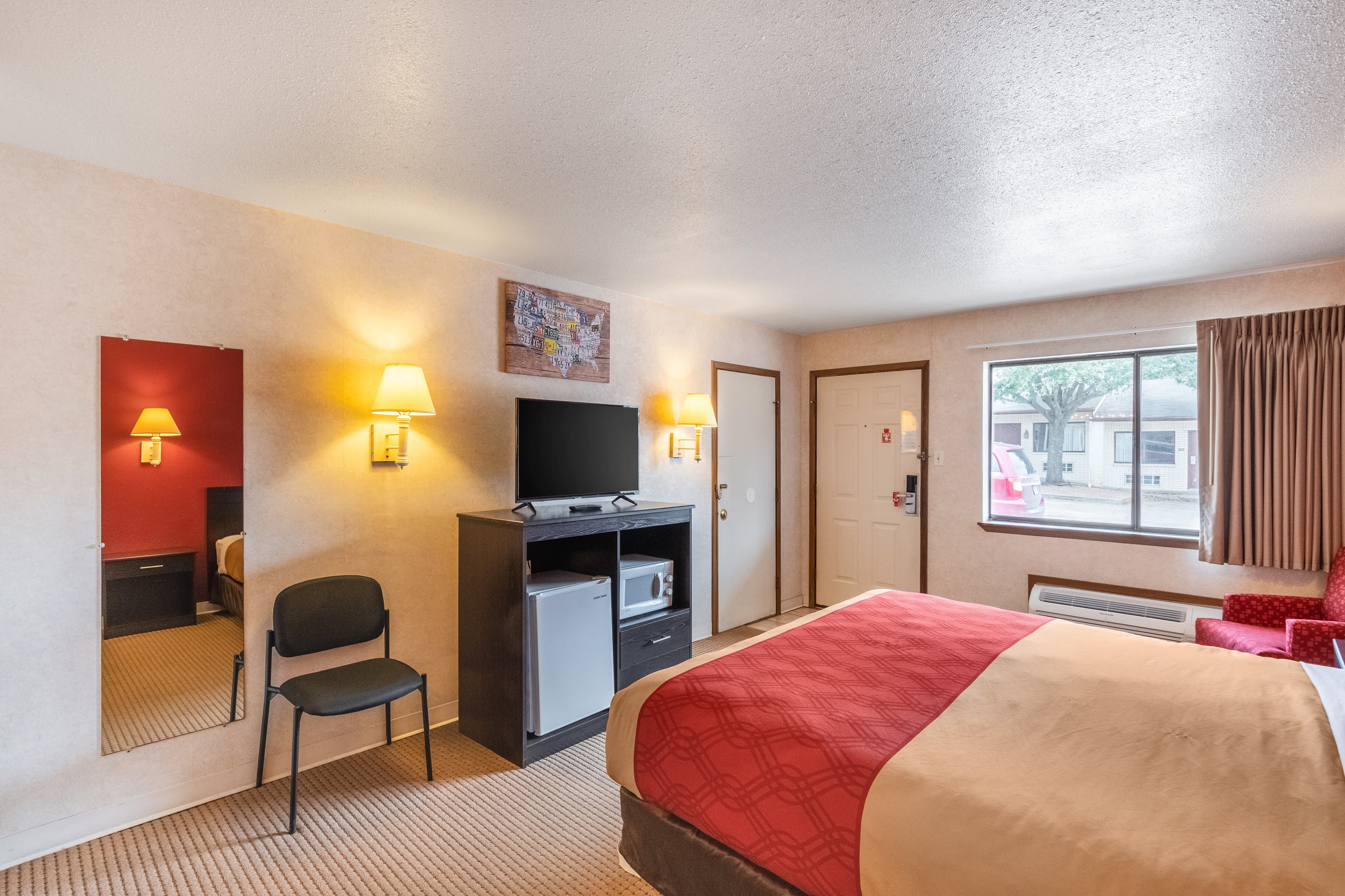 Econo Lodge Fredericksburg — 7