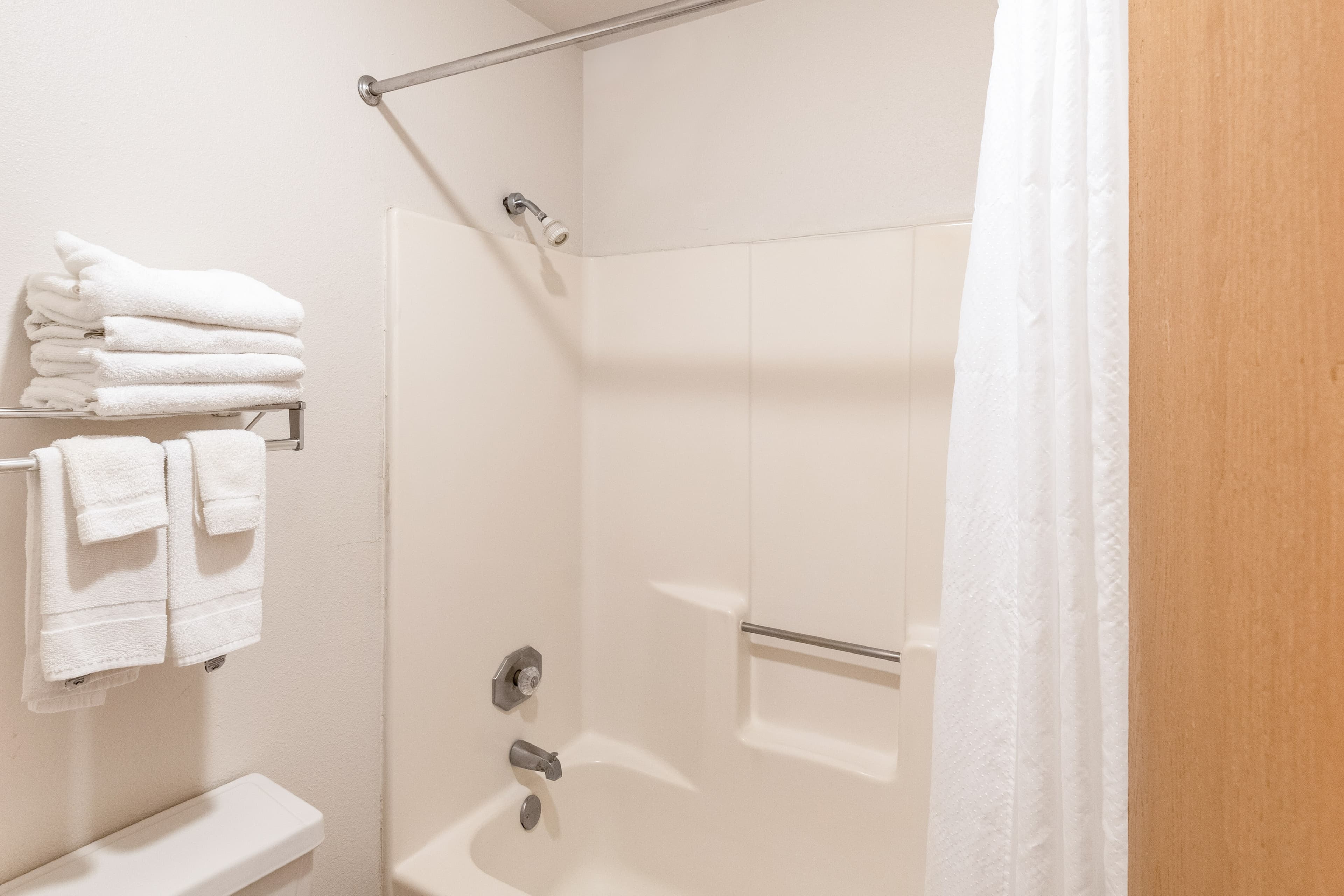 Econo Lodge Fredericksburg — 10